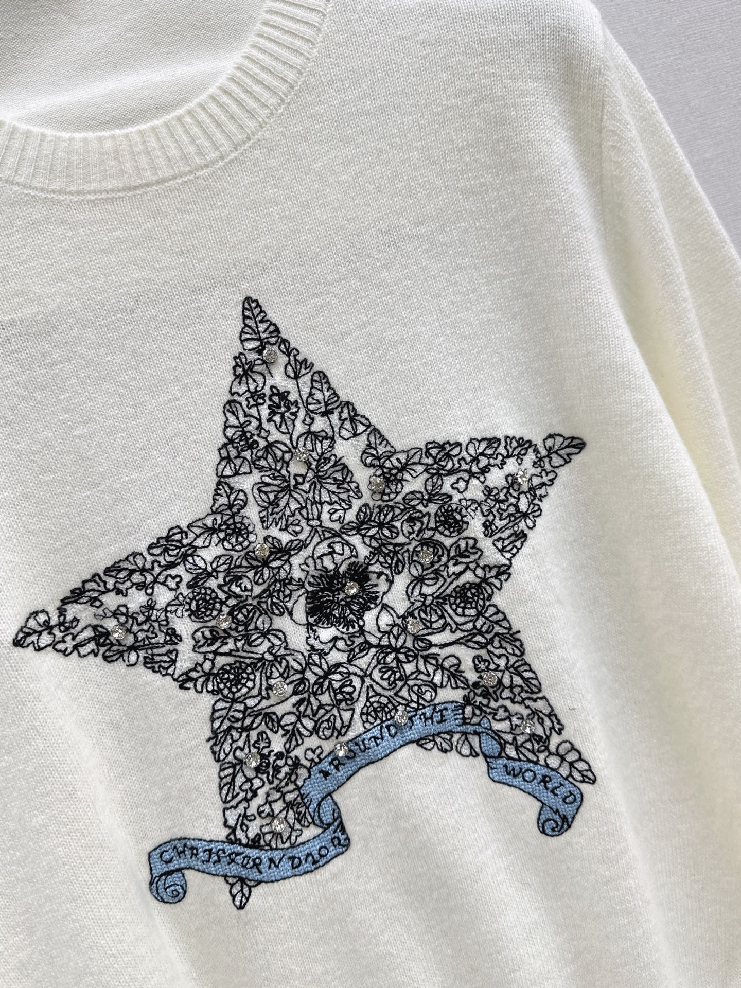 CD 25fw embroidered sweater