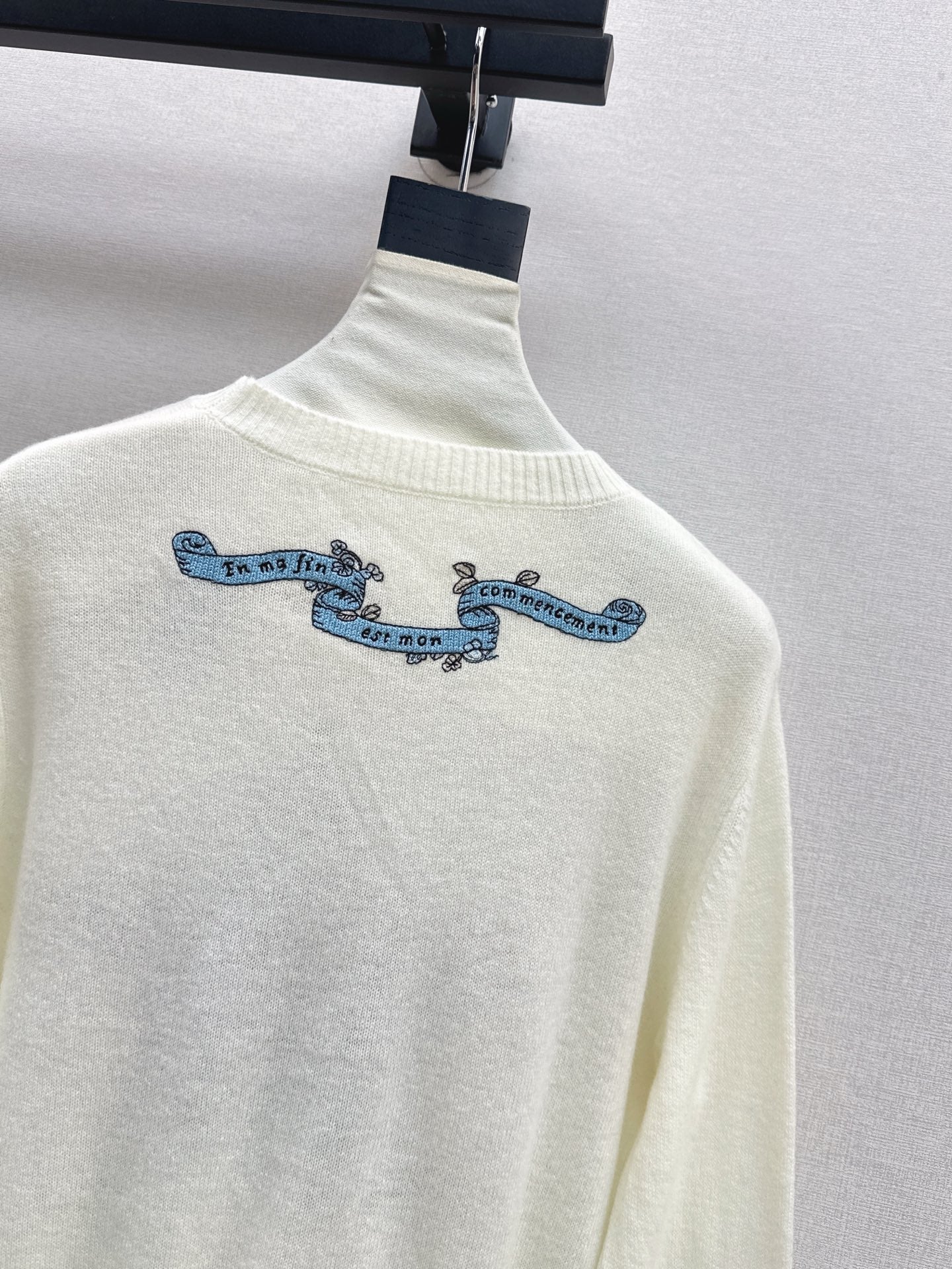 CD 25fw embroidered sweater