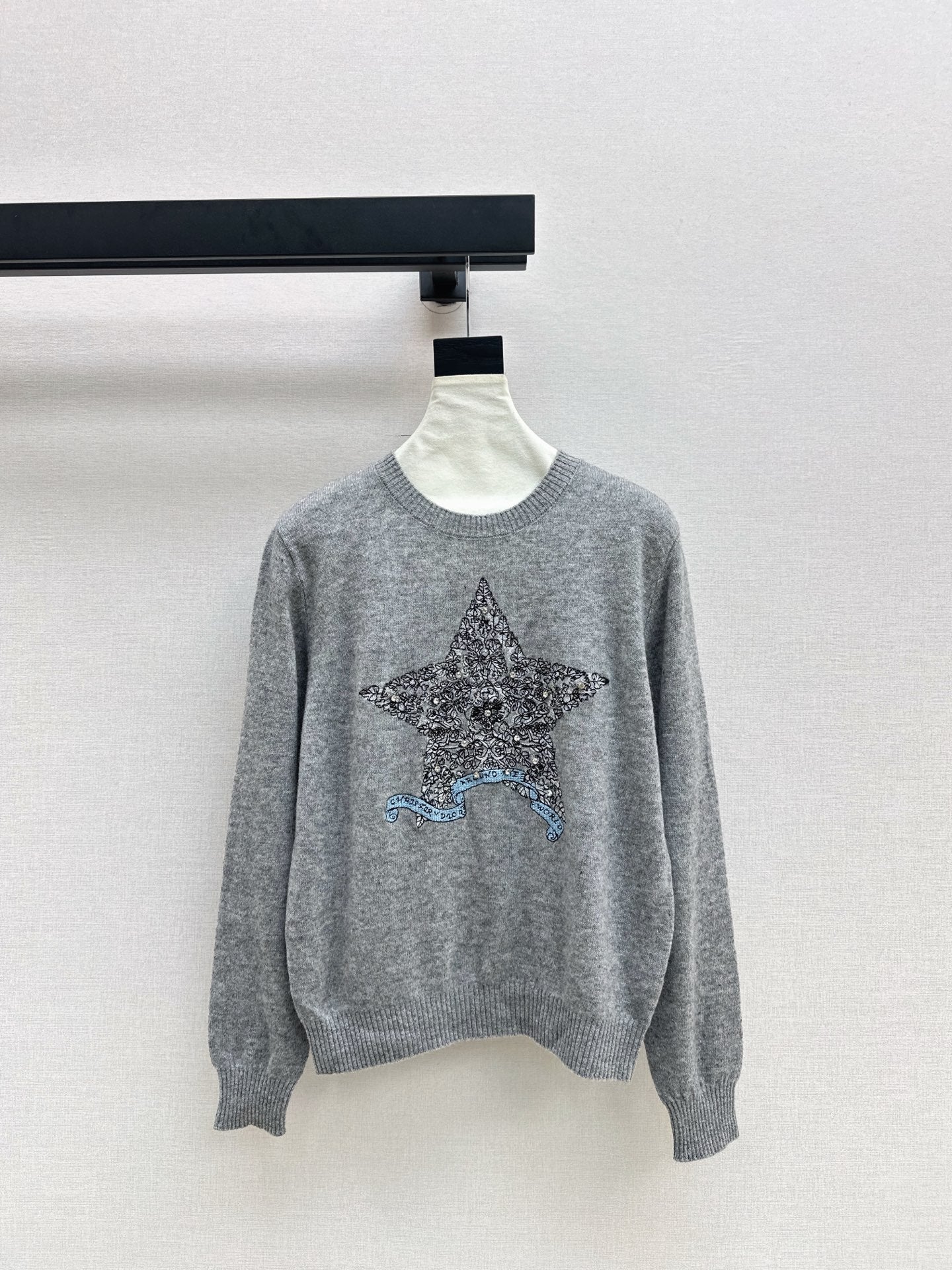 CD 25fw embroidered sweater