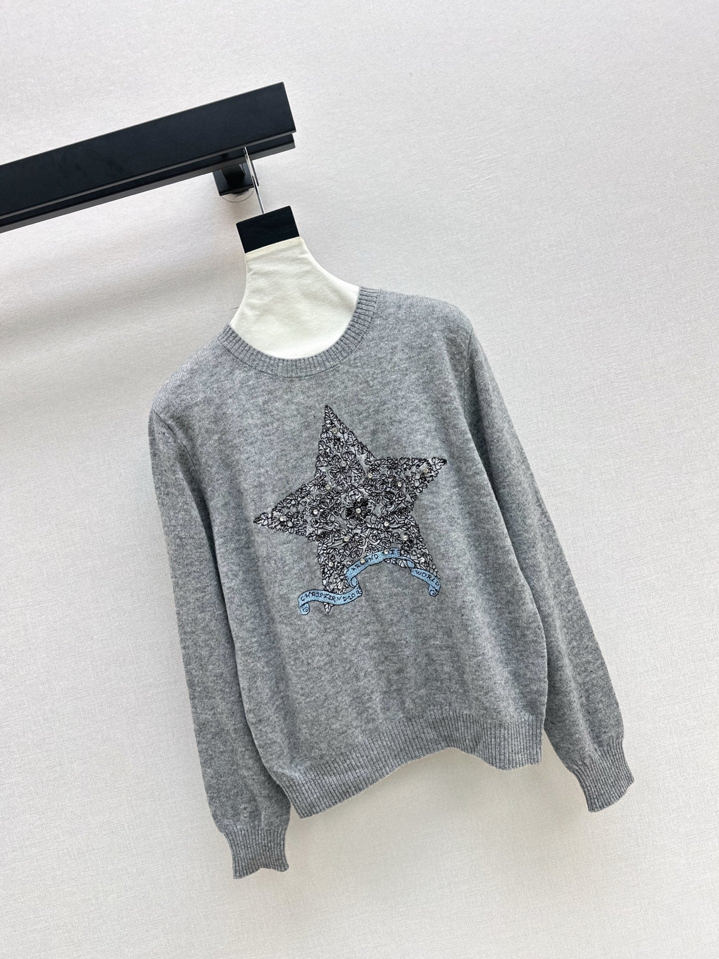 CD 25fw embroidered sweater