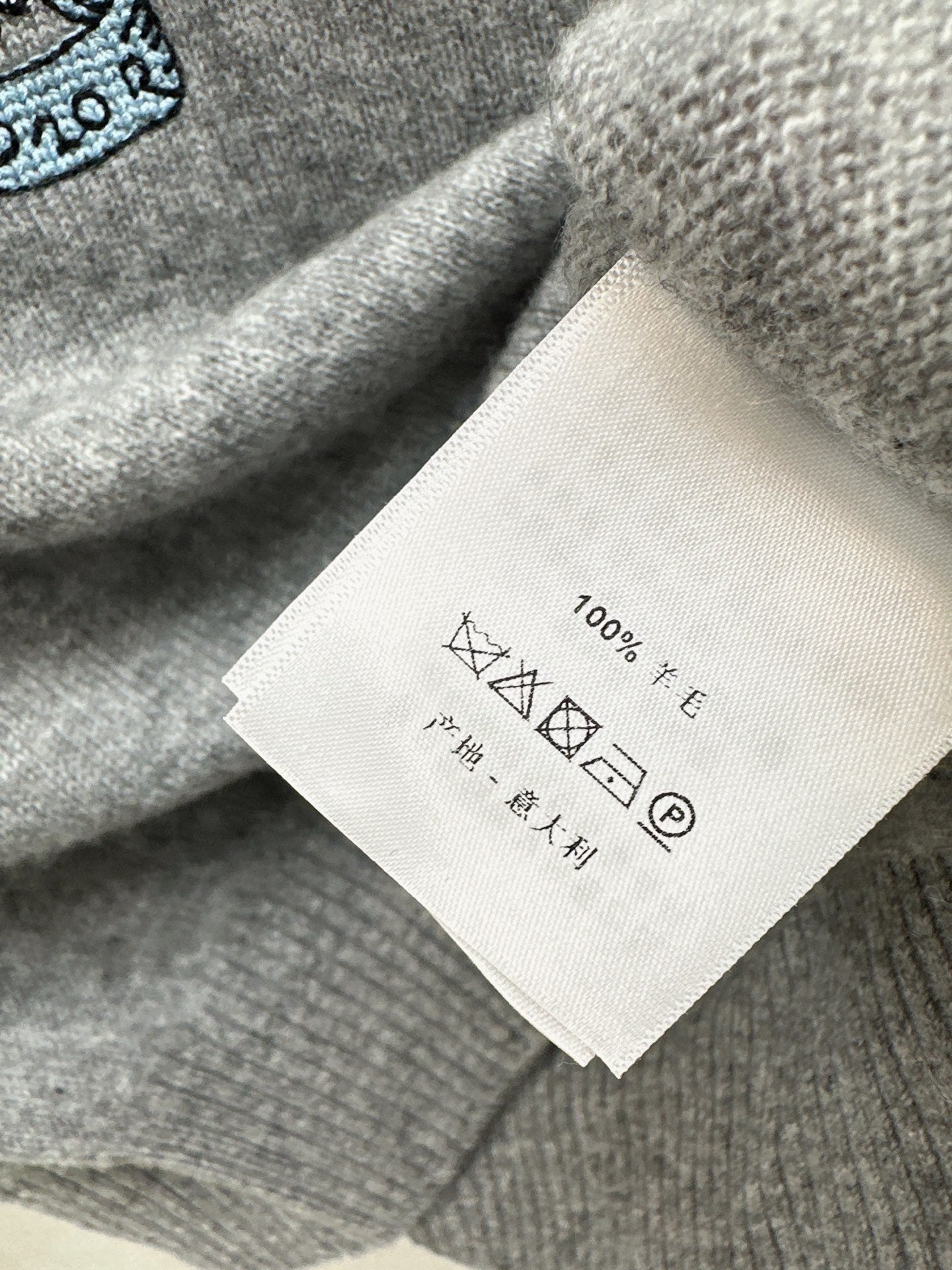 CD 25fw embroidered sweater