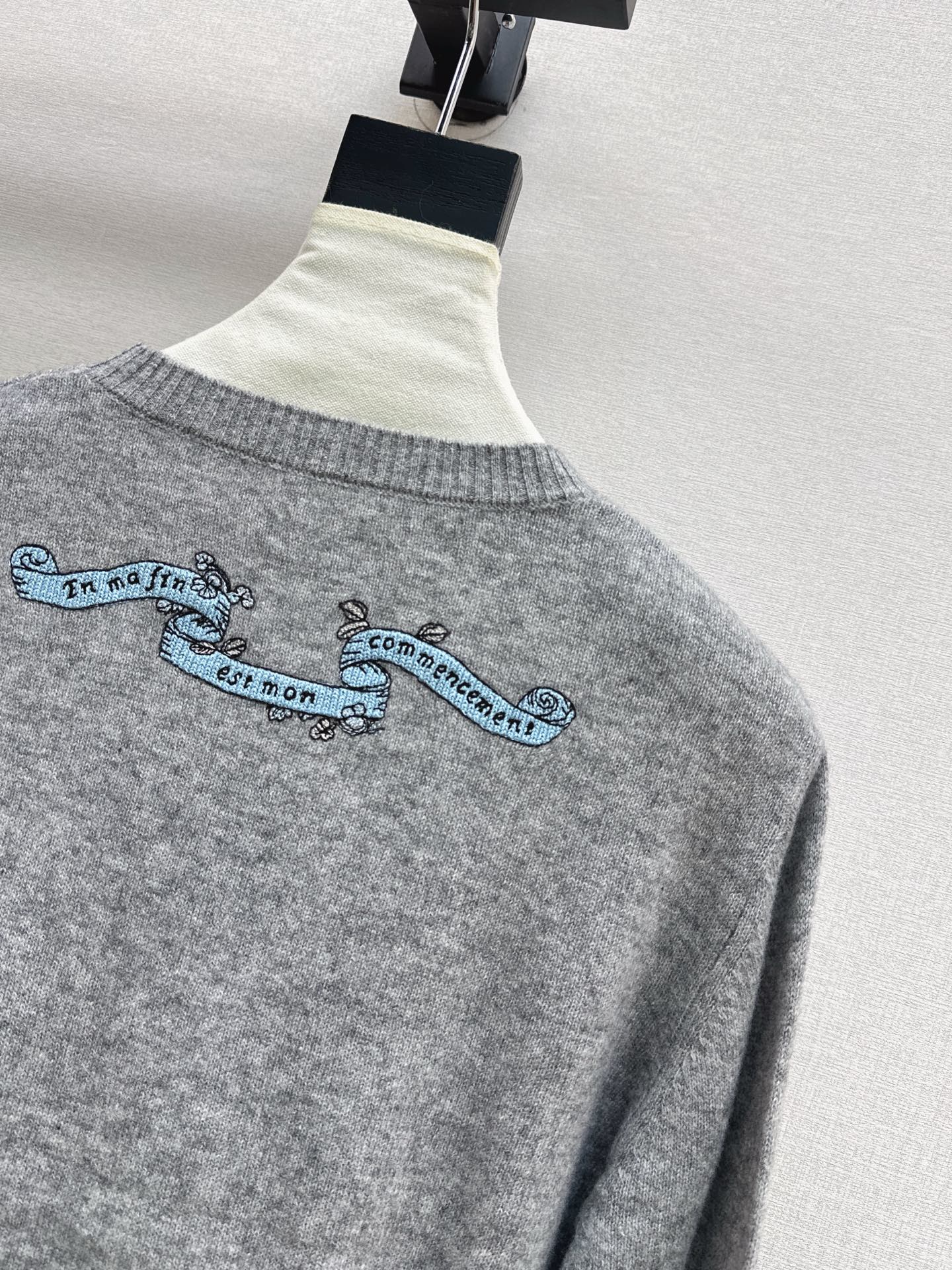 CD 25fw embroidered sweater