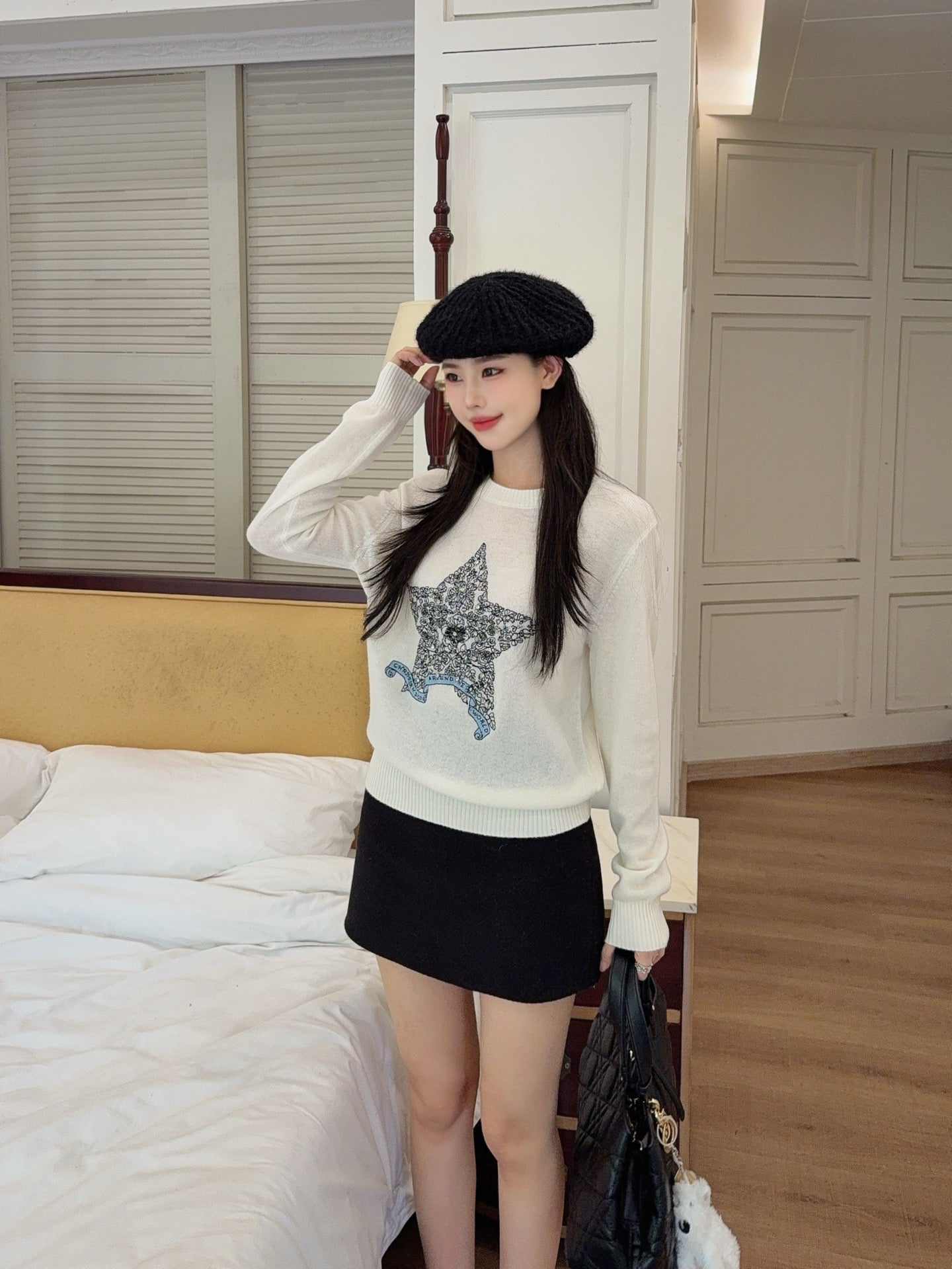 CD 25fw embroidered sweater