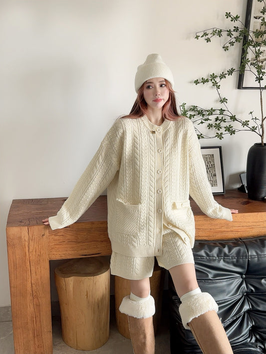 Loro 25fw cardigan short set