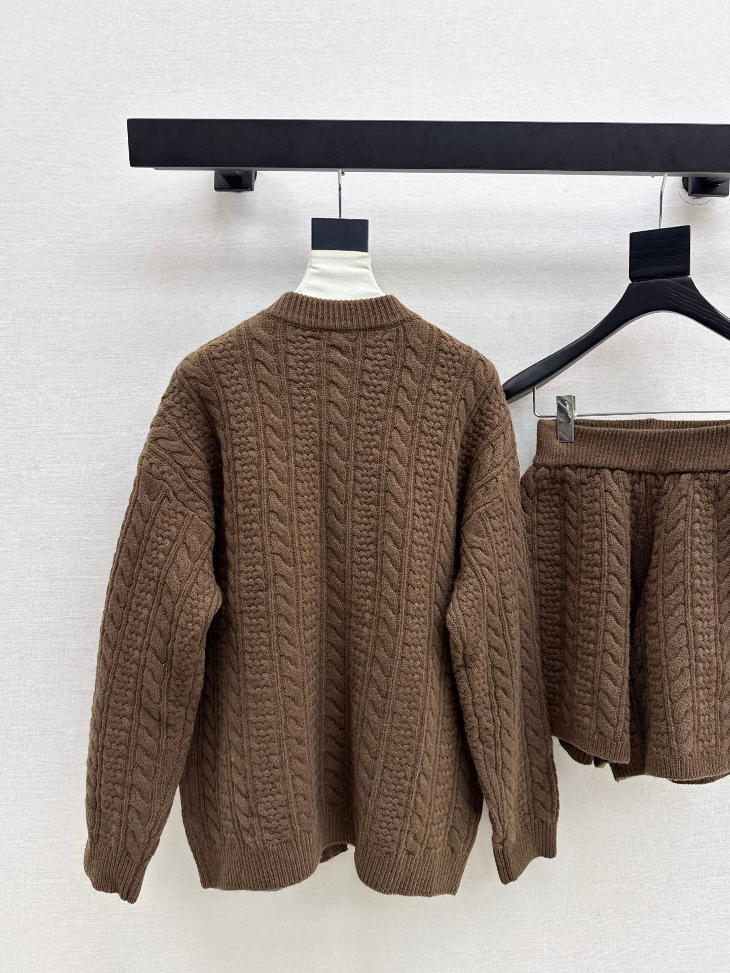 Loro 25fw cardigan short set