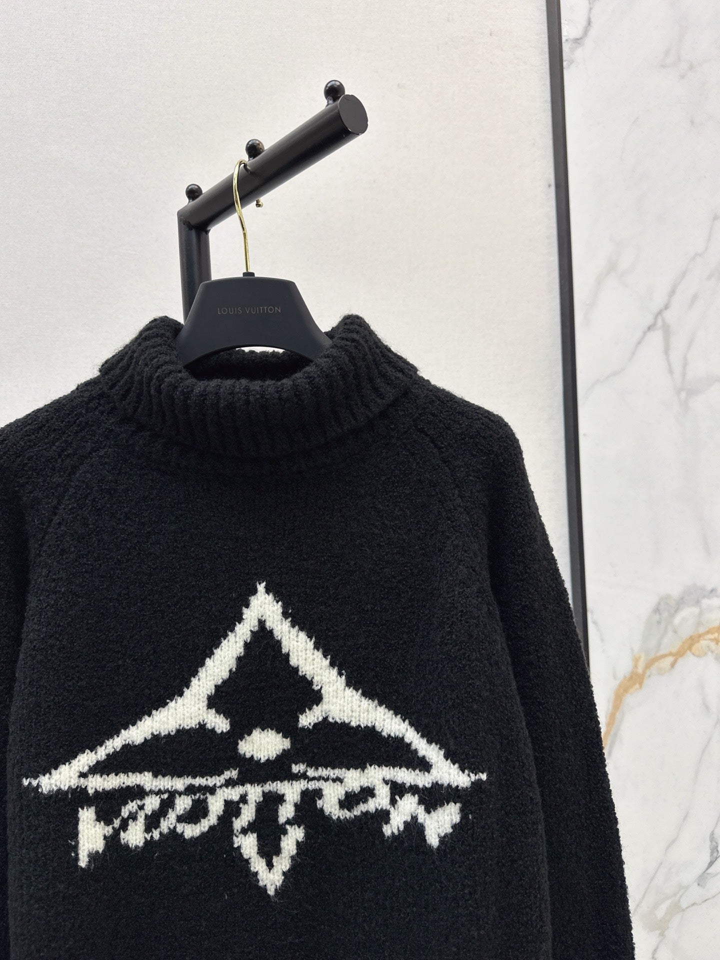 Loui 25fw sweater