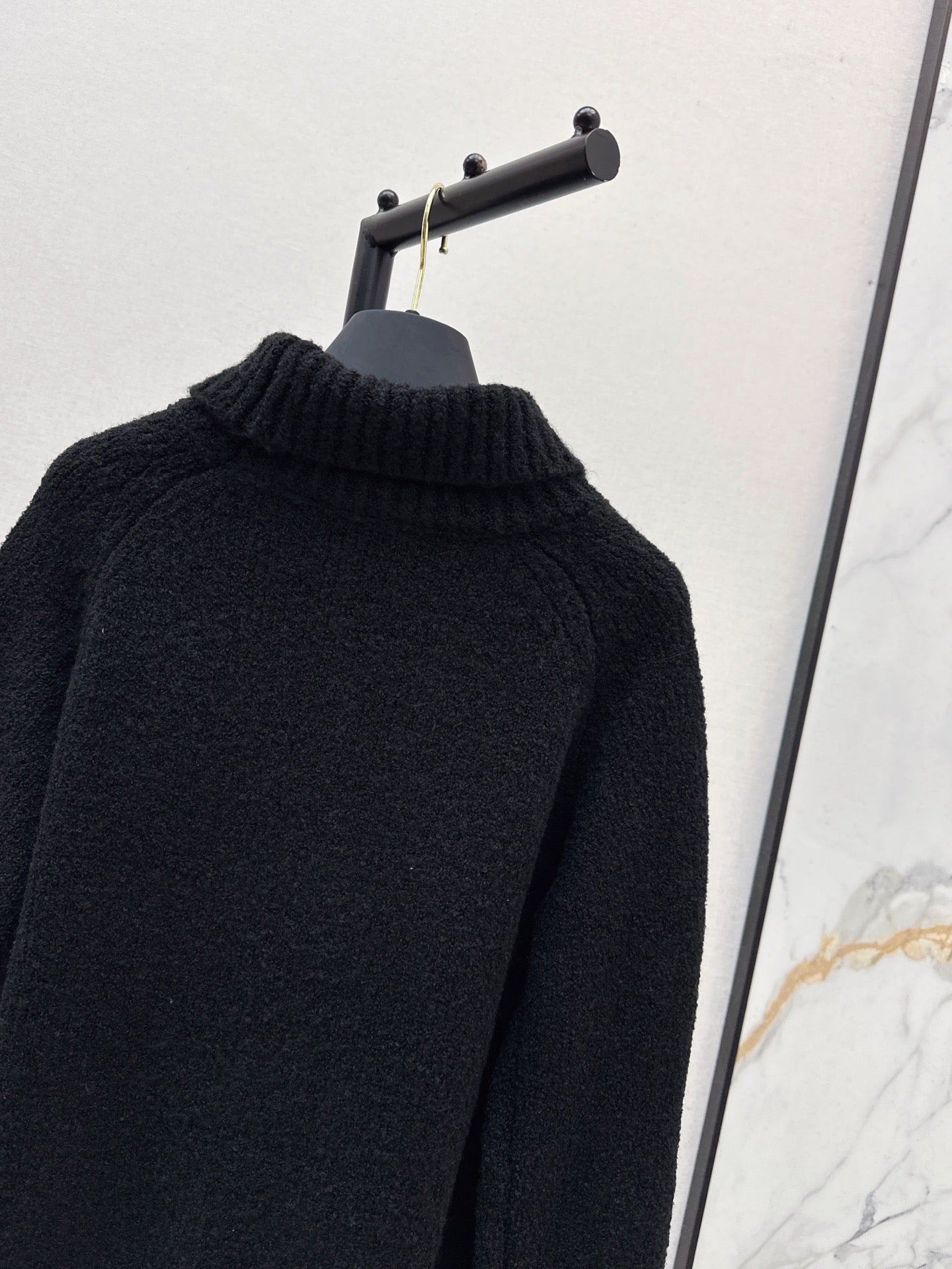 Loui 25fw sweater