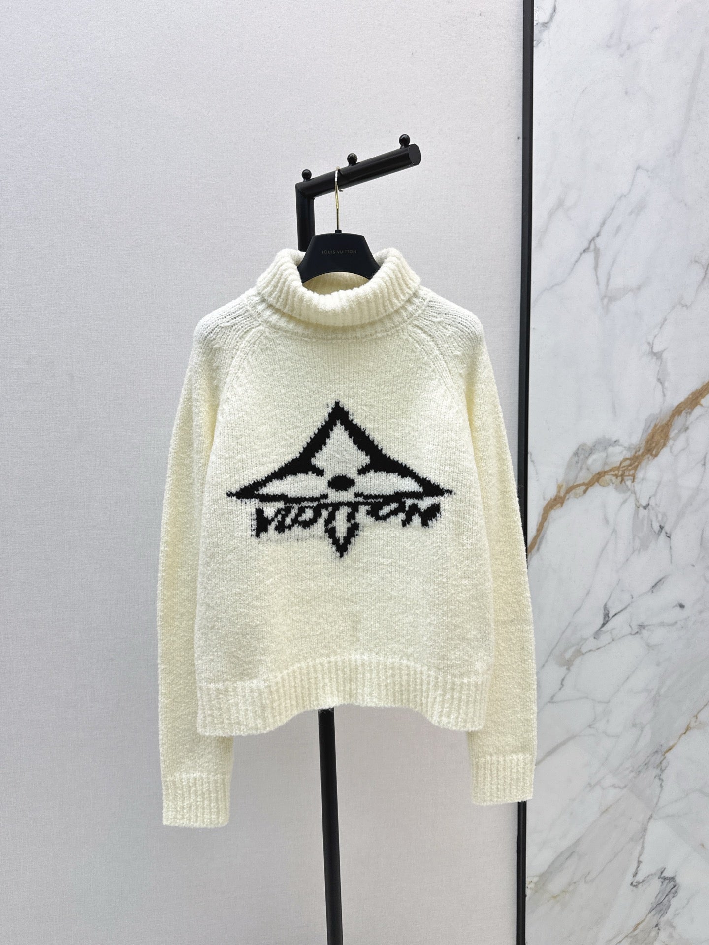 Loui 25fw sweater