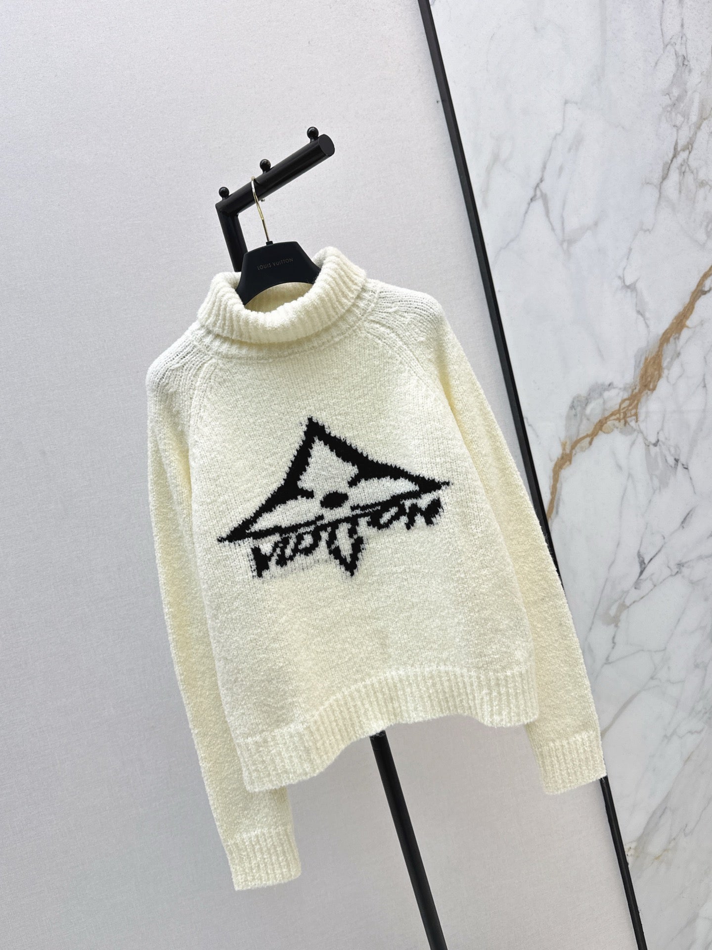 Loui 25fw sweater