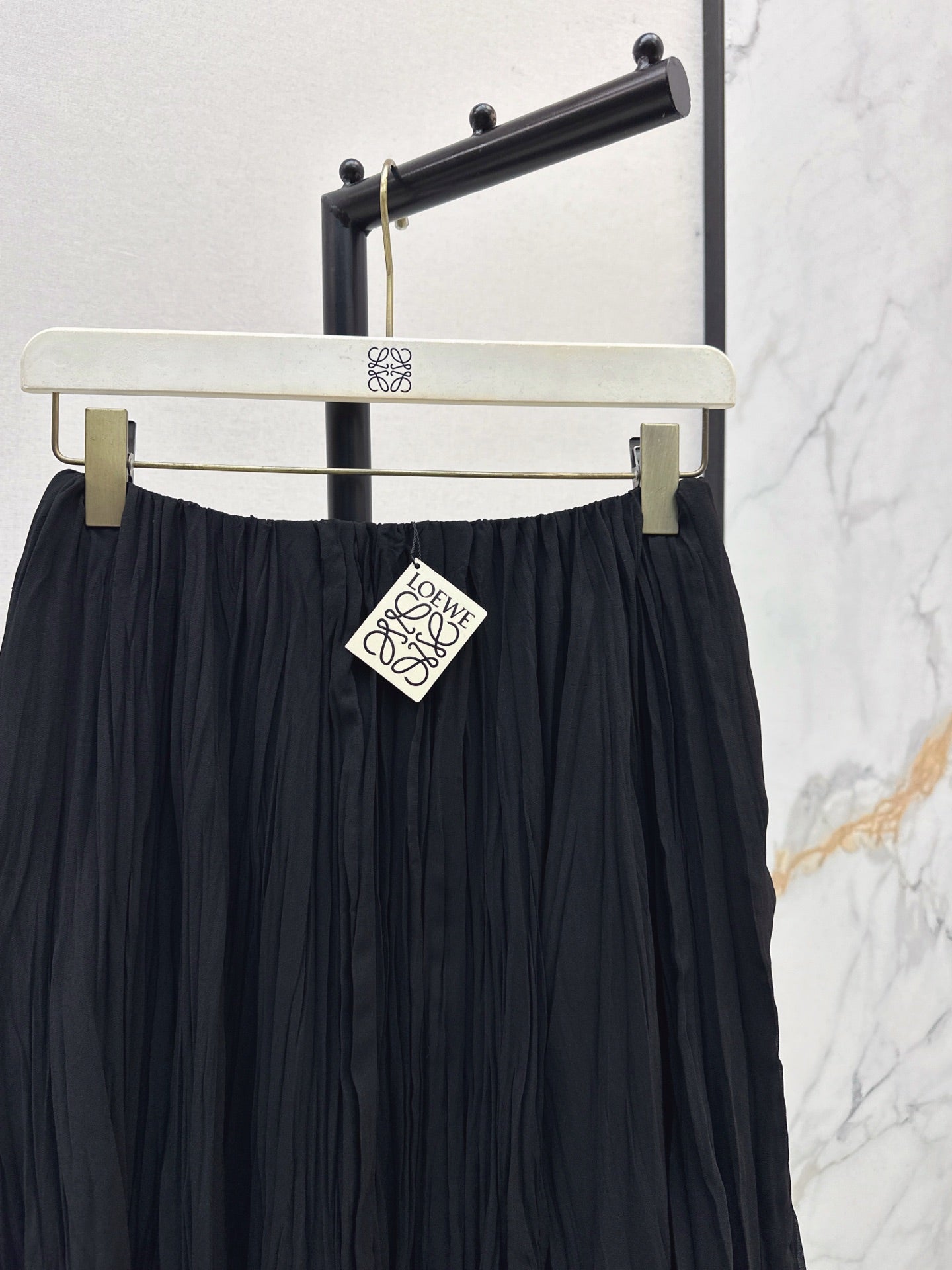 Loe 25fw pleated skirt