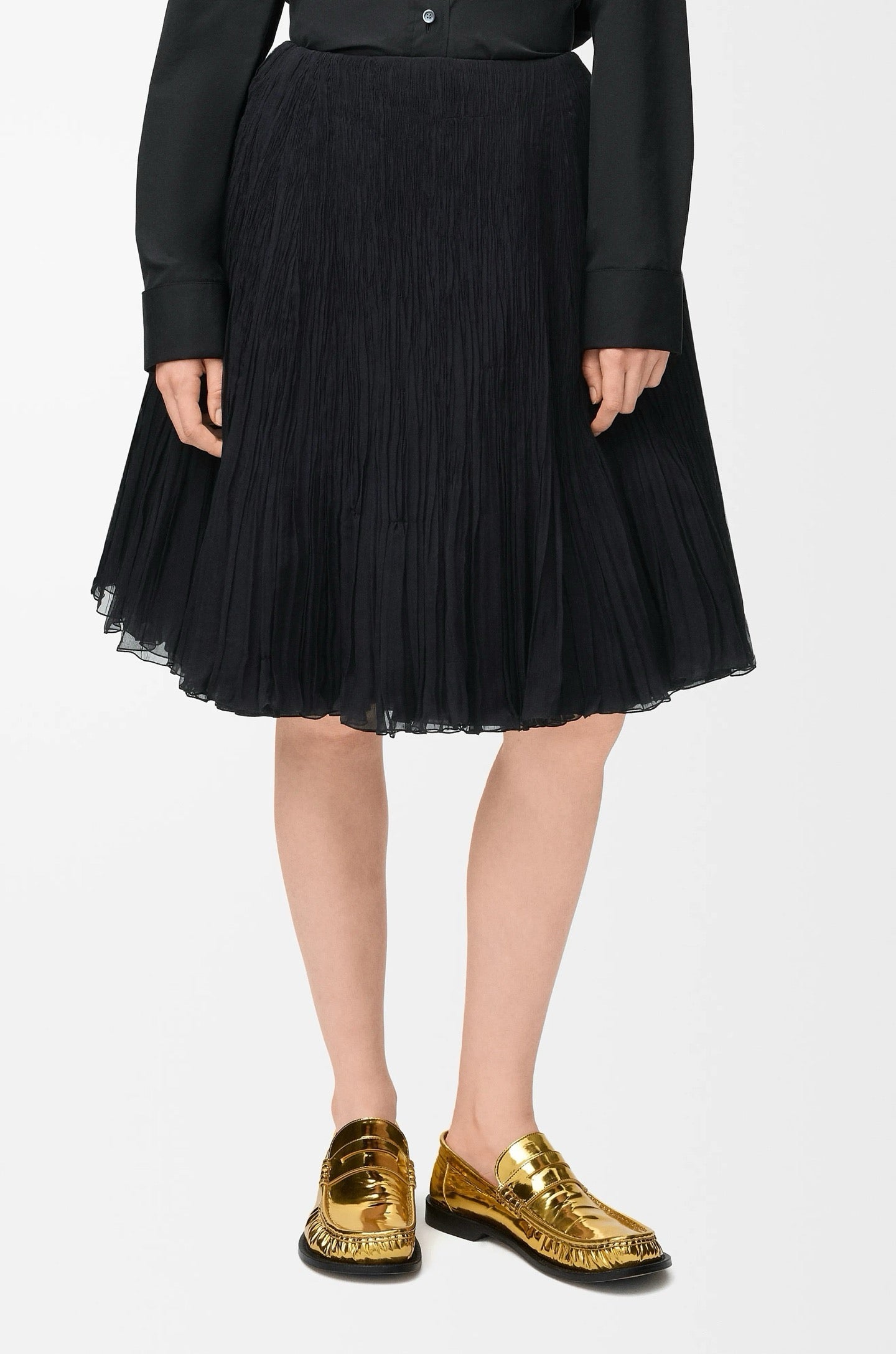 Loe 25fw pleated skirt