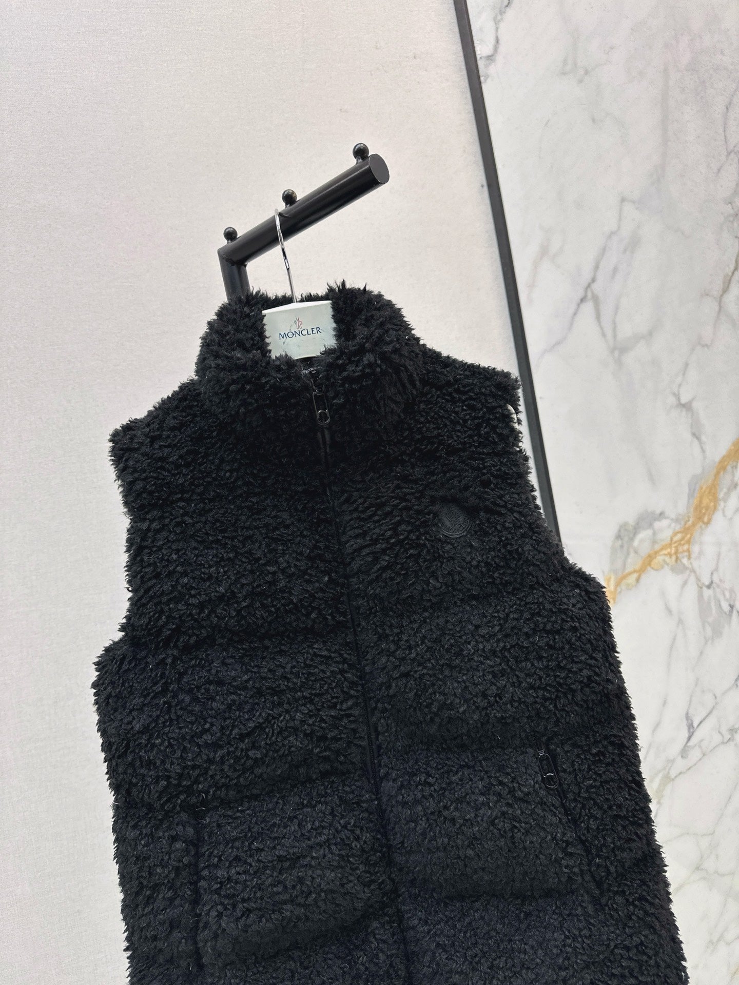 Monc 25fw down vest