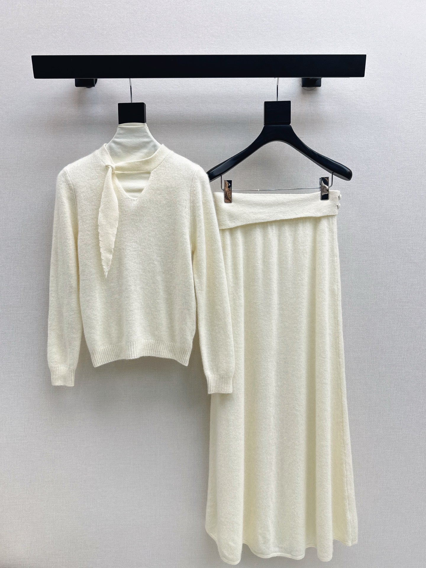 CD 25fw knitted suit