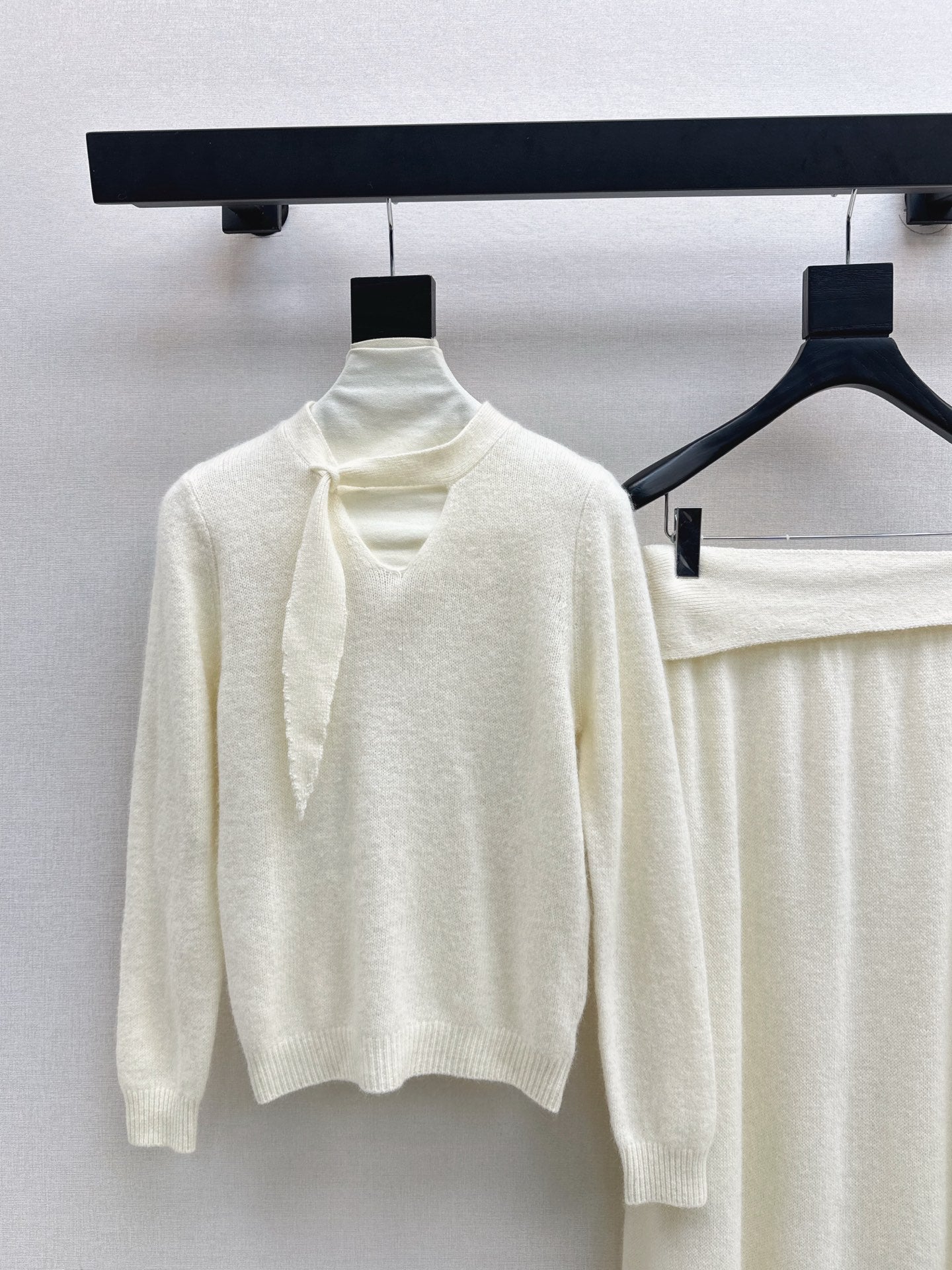 CD 25fw knitted suit