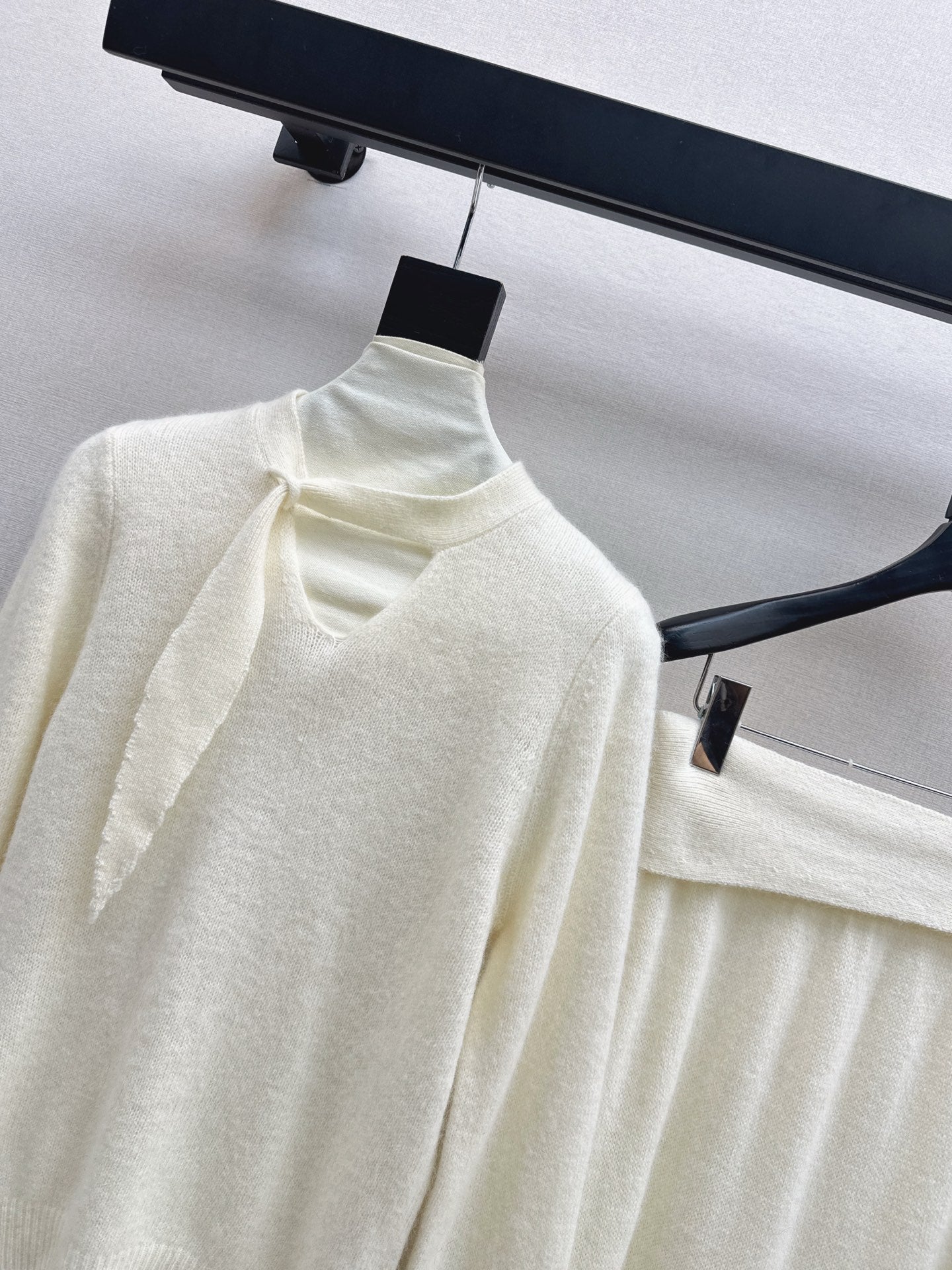 CD 25fw knitted suit