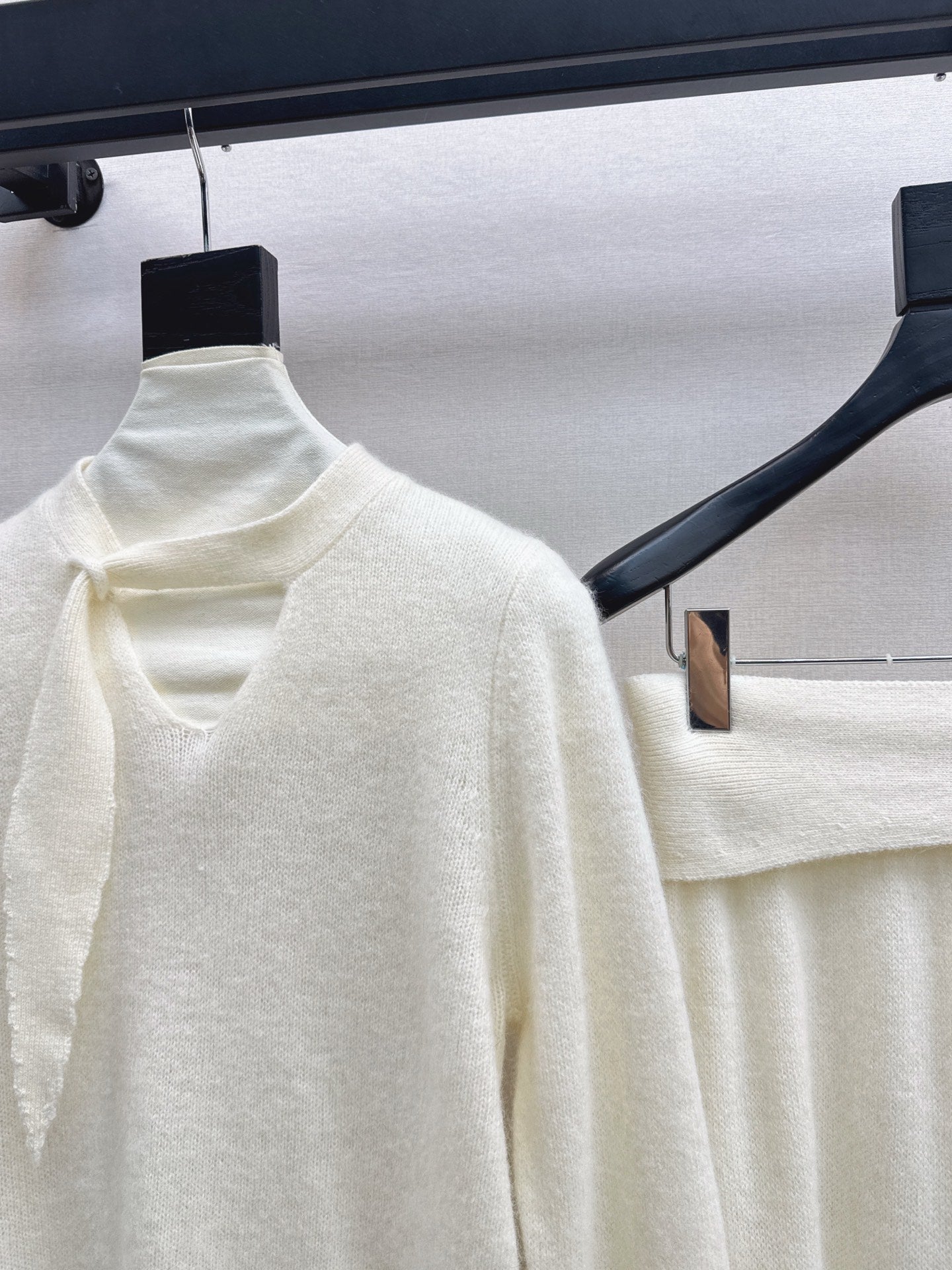 CD 25fw knitted suit