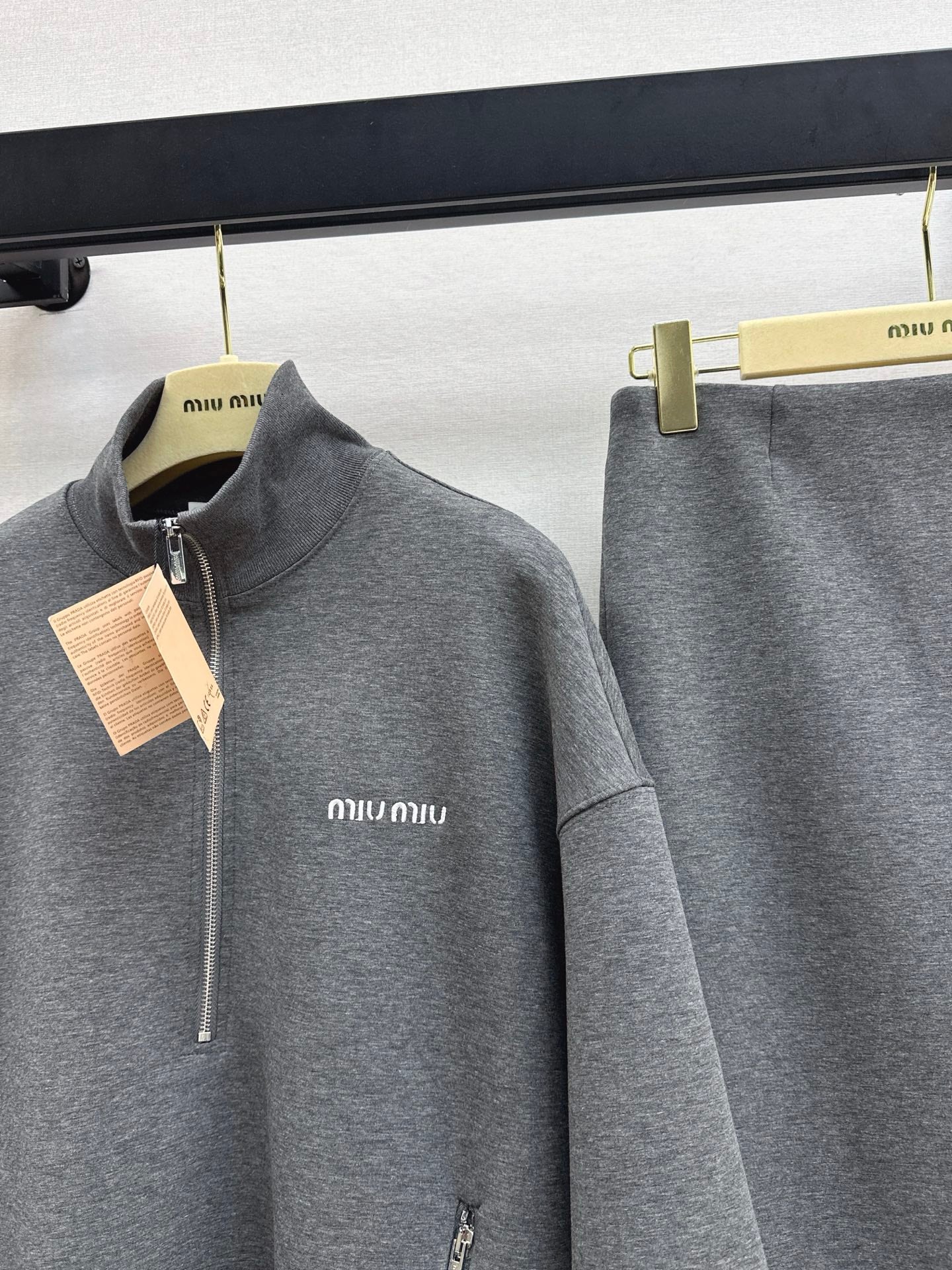Miu 25fw hoodie skirt suit