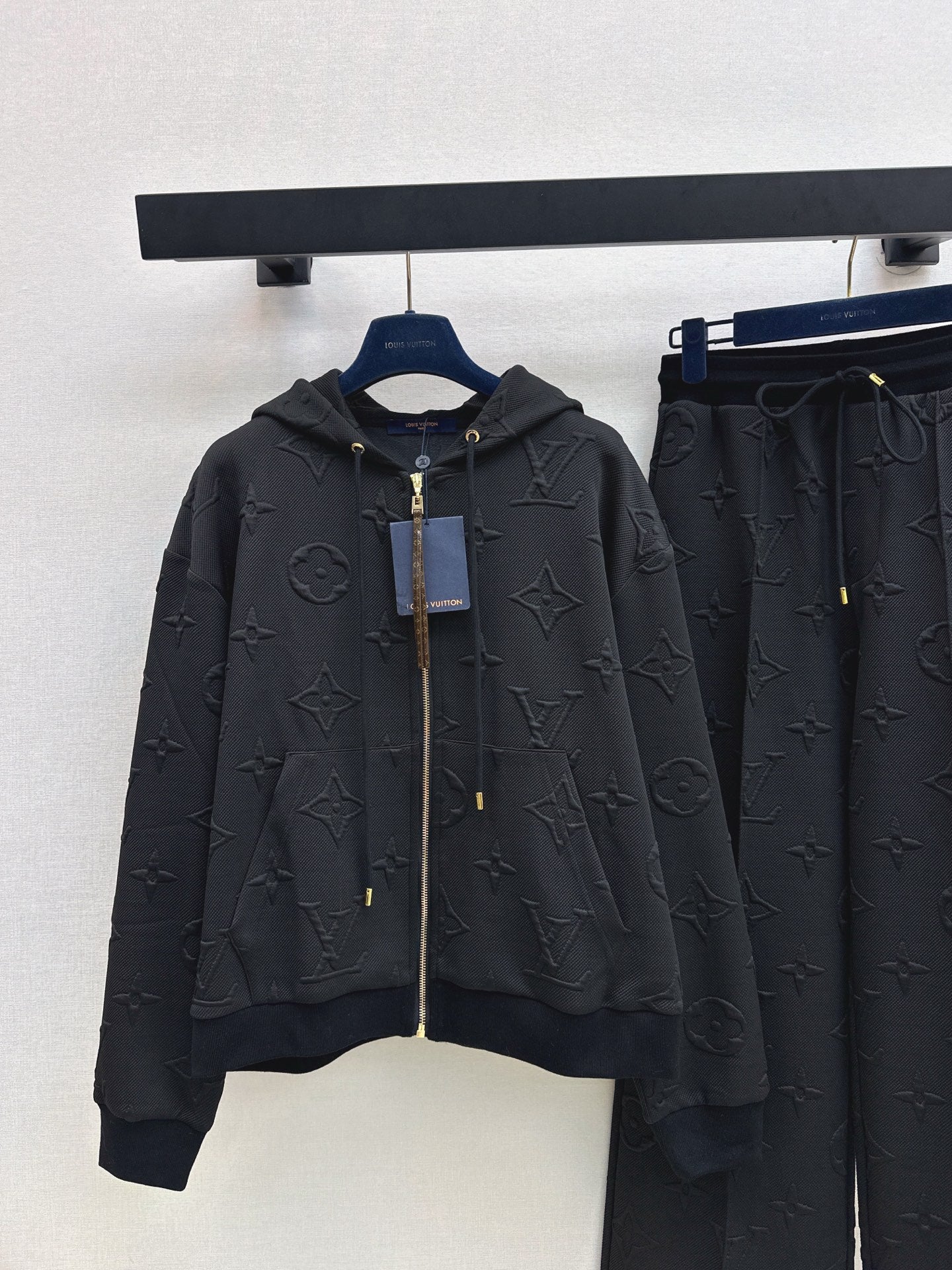Loui 25fw tracksuit