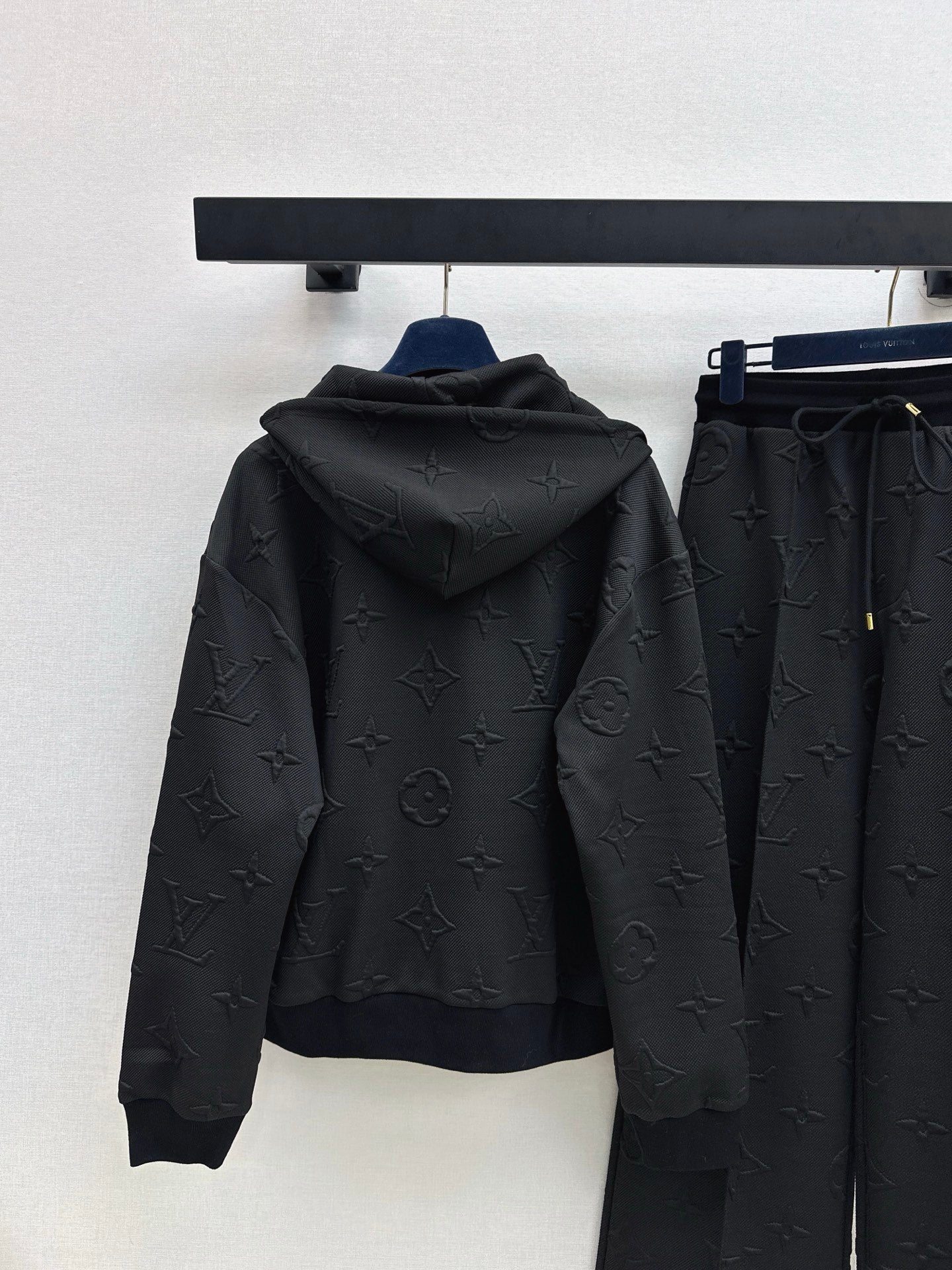 Loui 25fw tracksuit