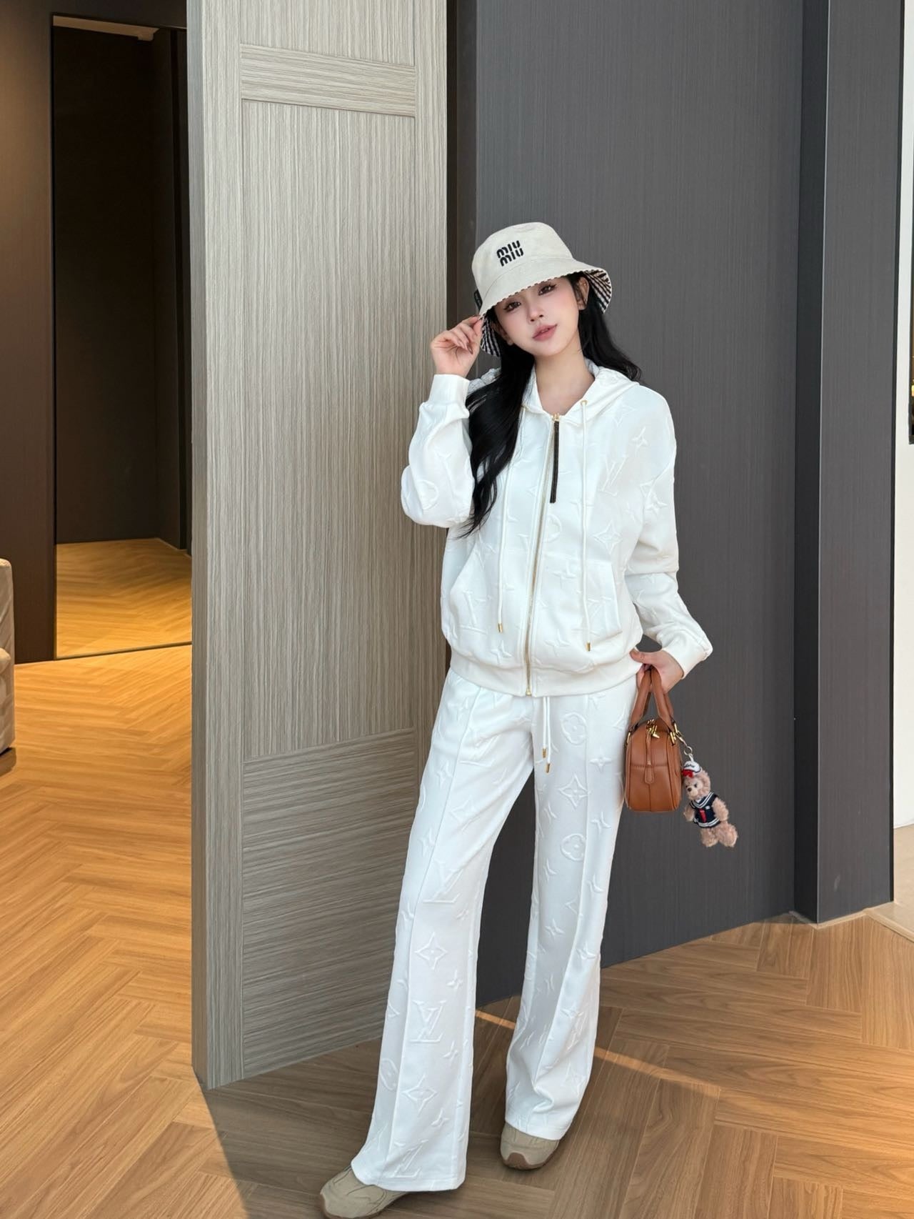 Loui 25fw tracksuit