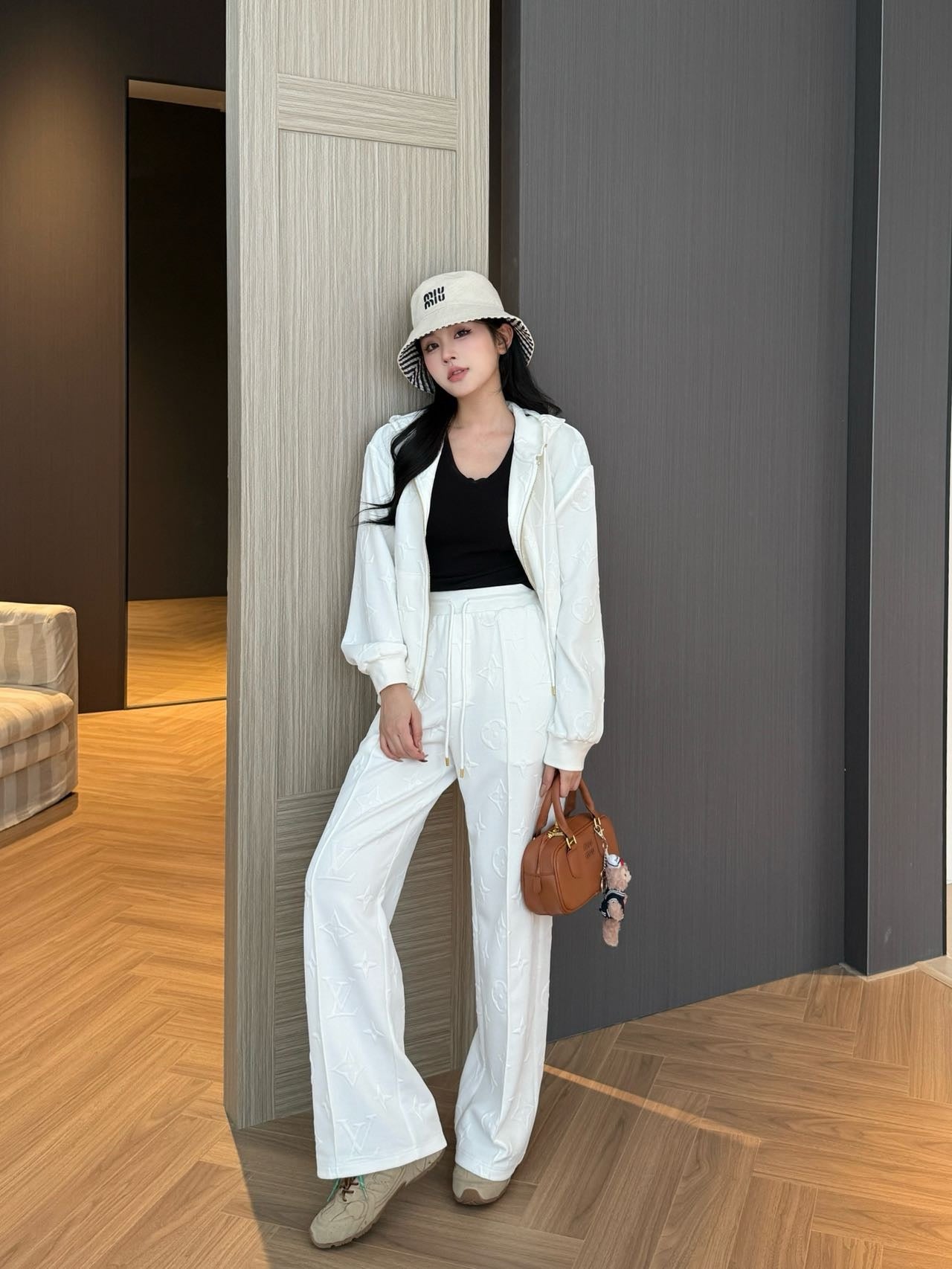 Loui 25fw tracksuit