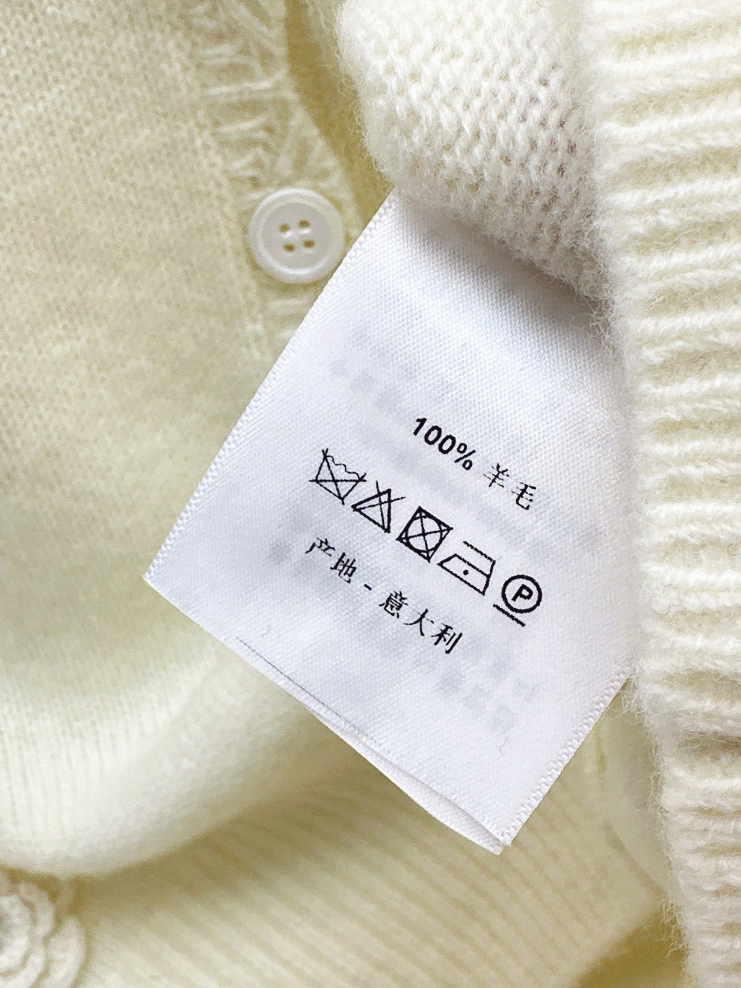 Chan 25fw sweater