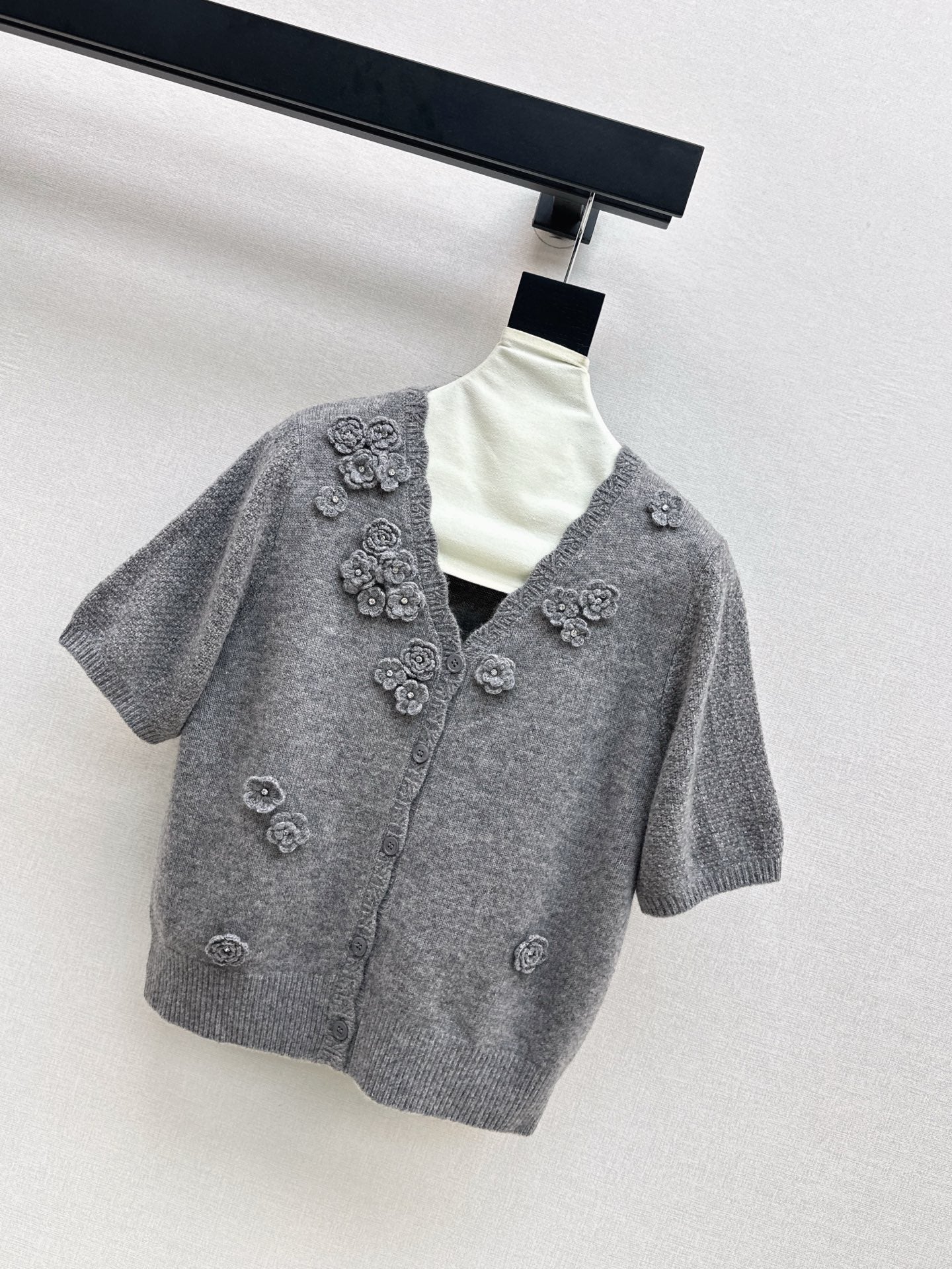 Chan 25fw sweater