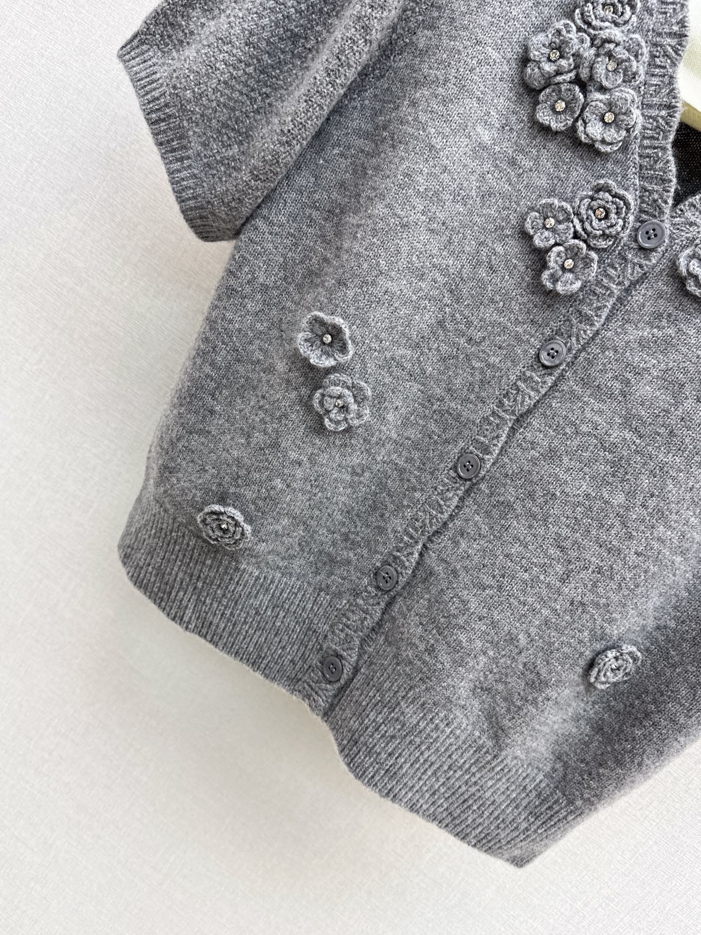 Chan 25fw sweater