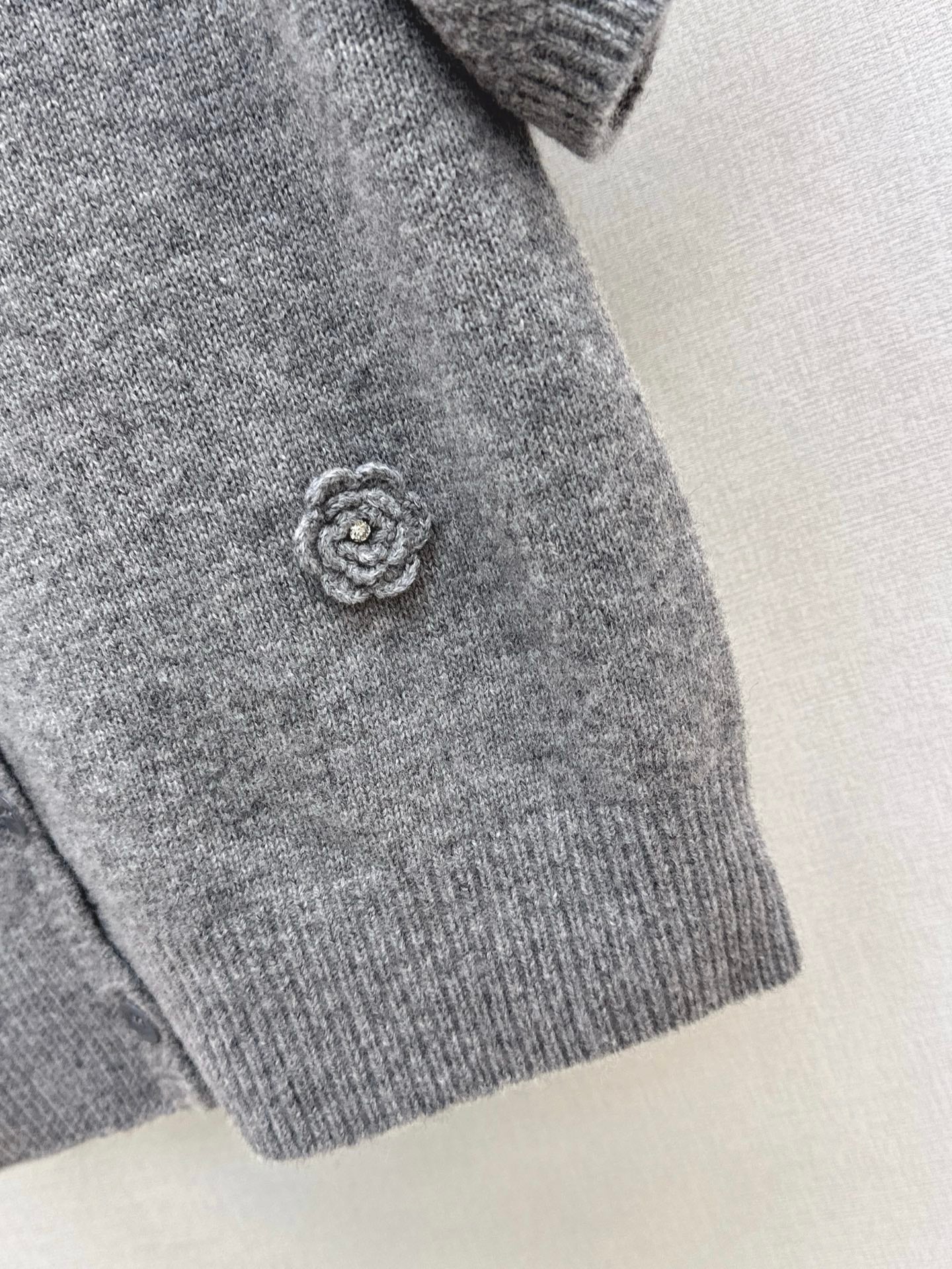 Chan 25fw sweater