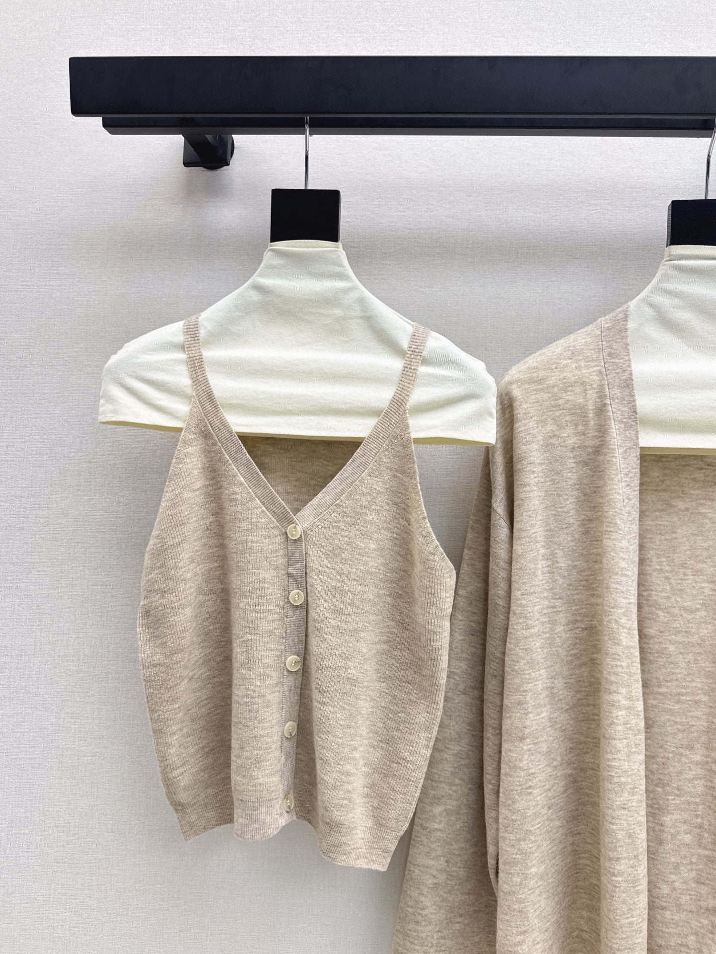 Chan 25fw knitted vest cardigan set