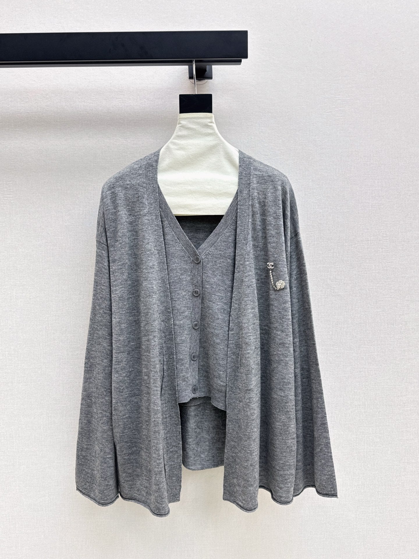 Chan 25fw knitted vest cardigan set