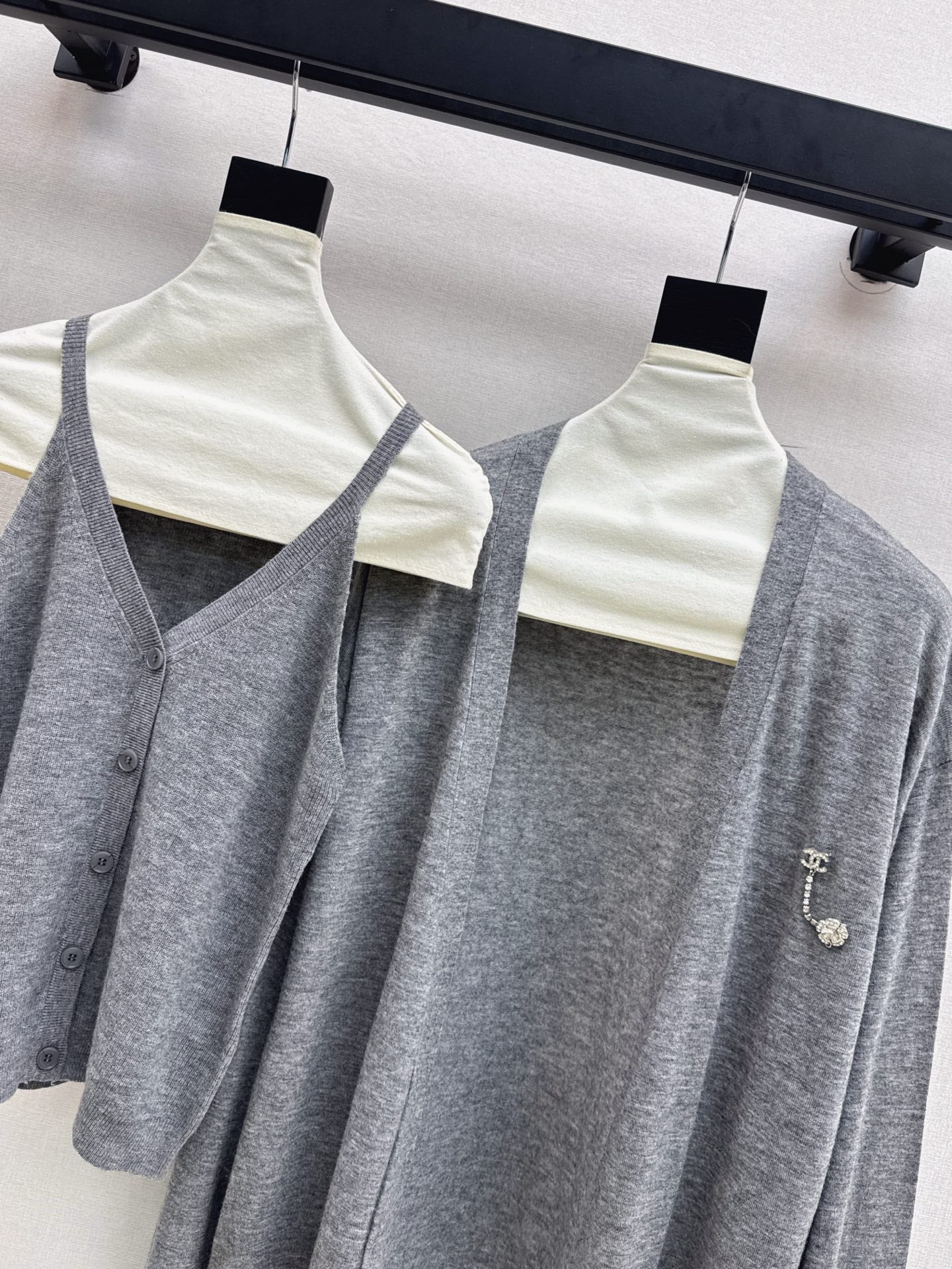 Chan 25fw knitted vest cardigan set