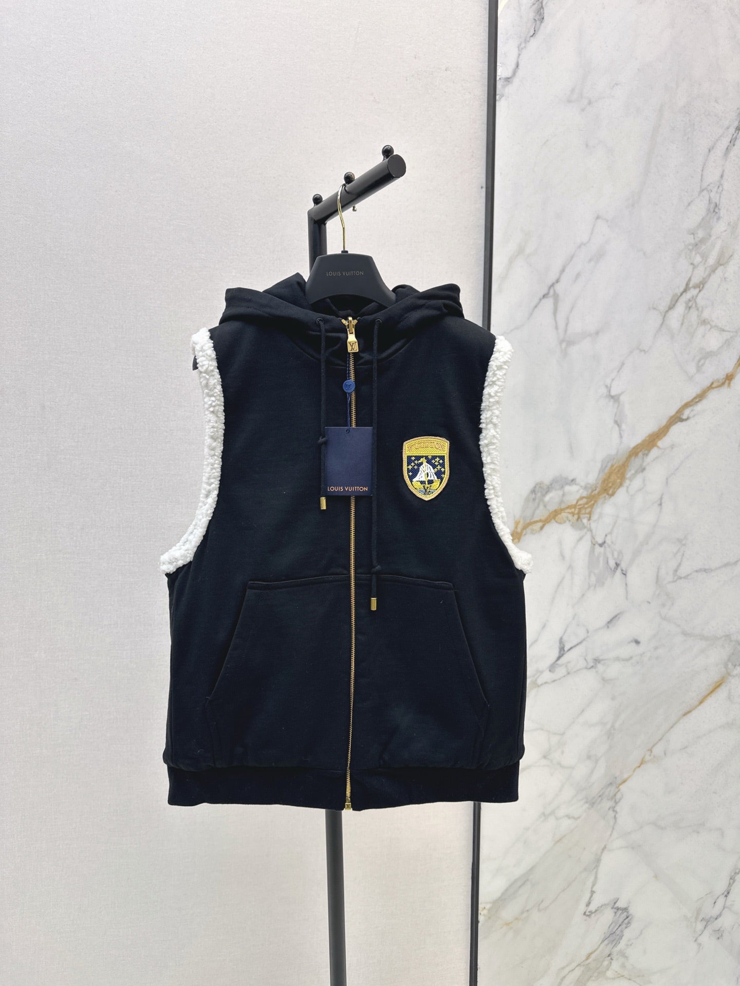 Loui 25fw reversible vest