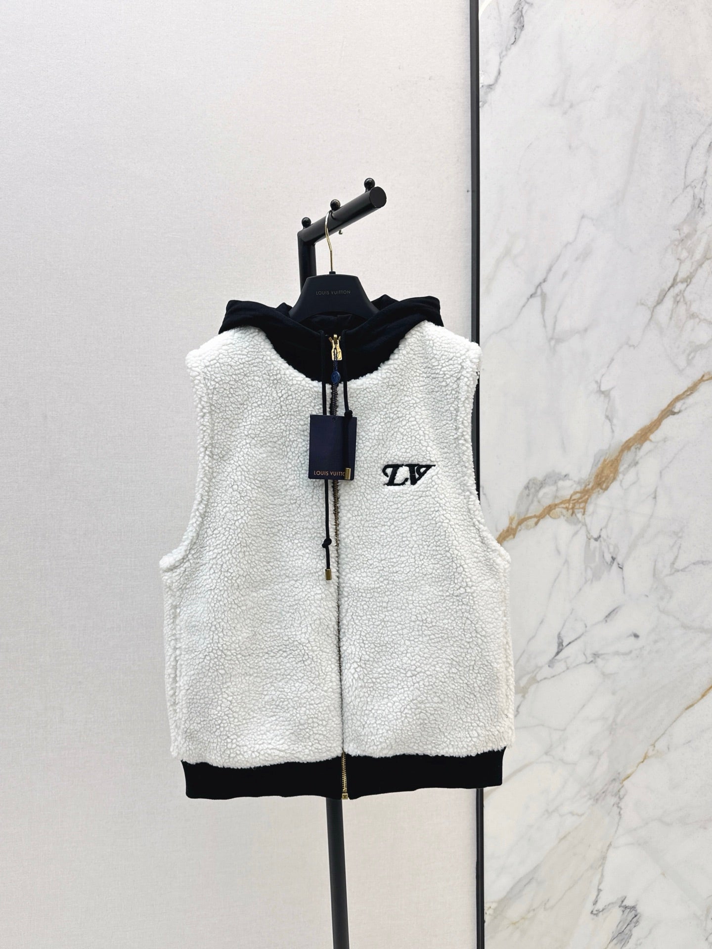 Loui 25fw reversible vest