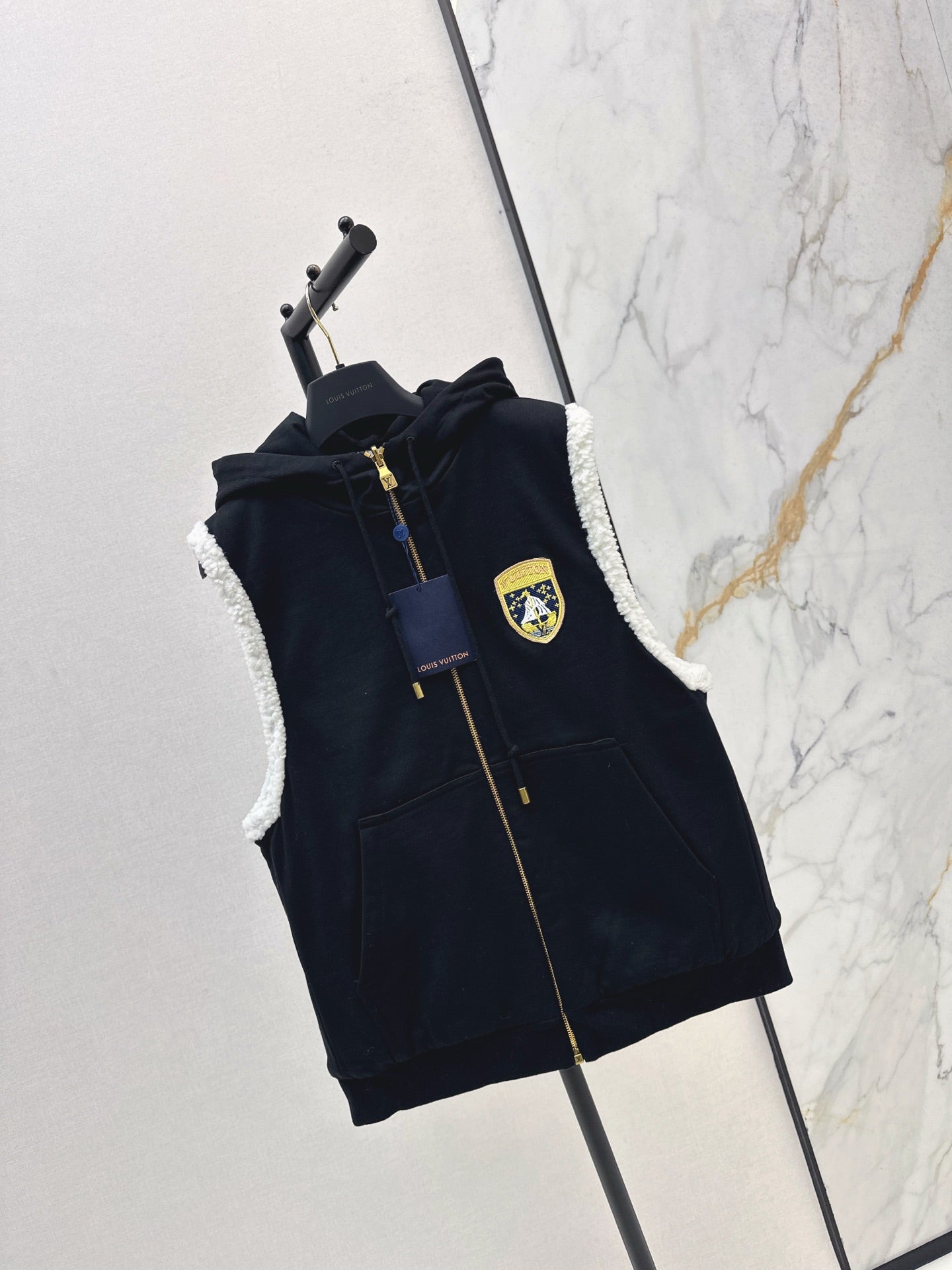 Loui 25fw reversible vest