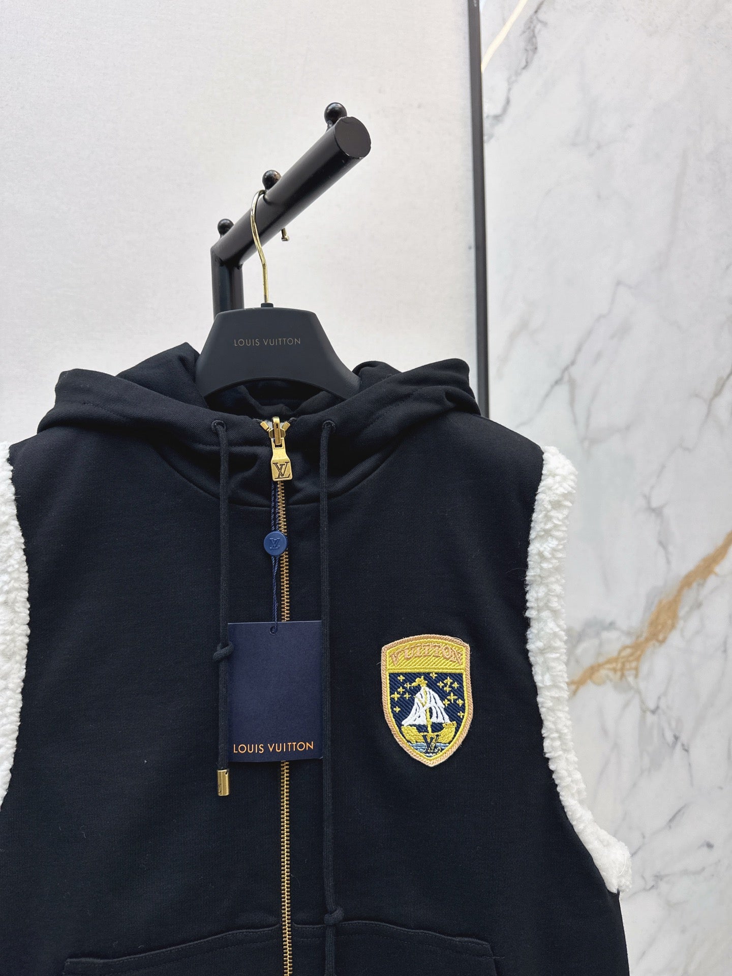 Loui 25fw reversible vest