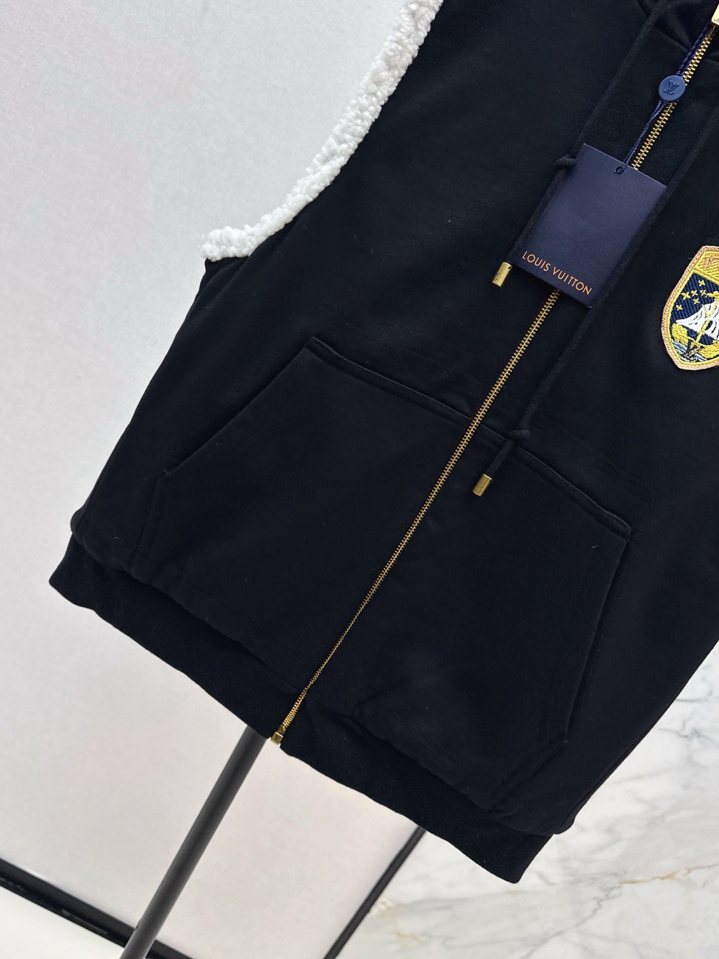 Loui 25fw reversible vest