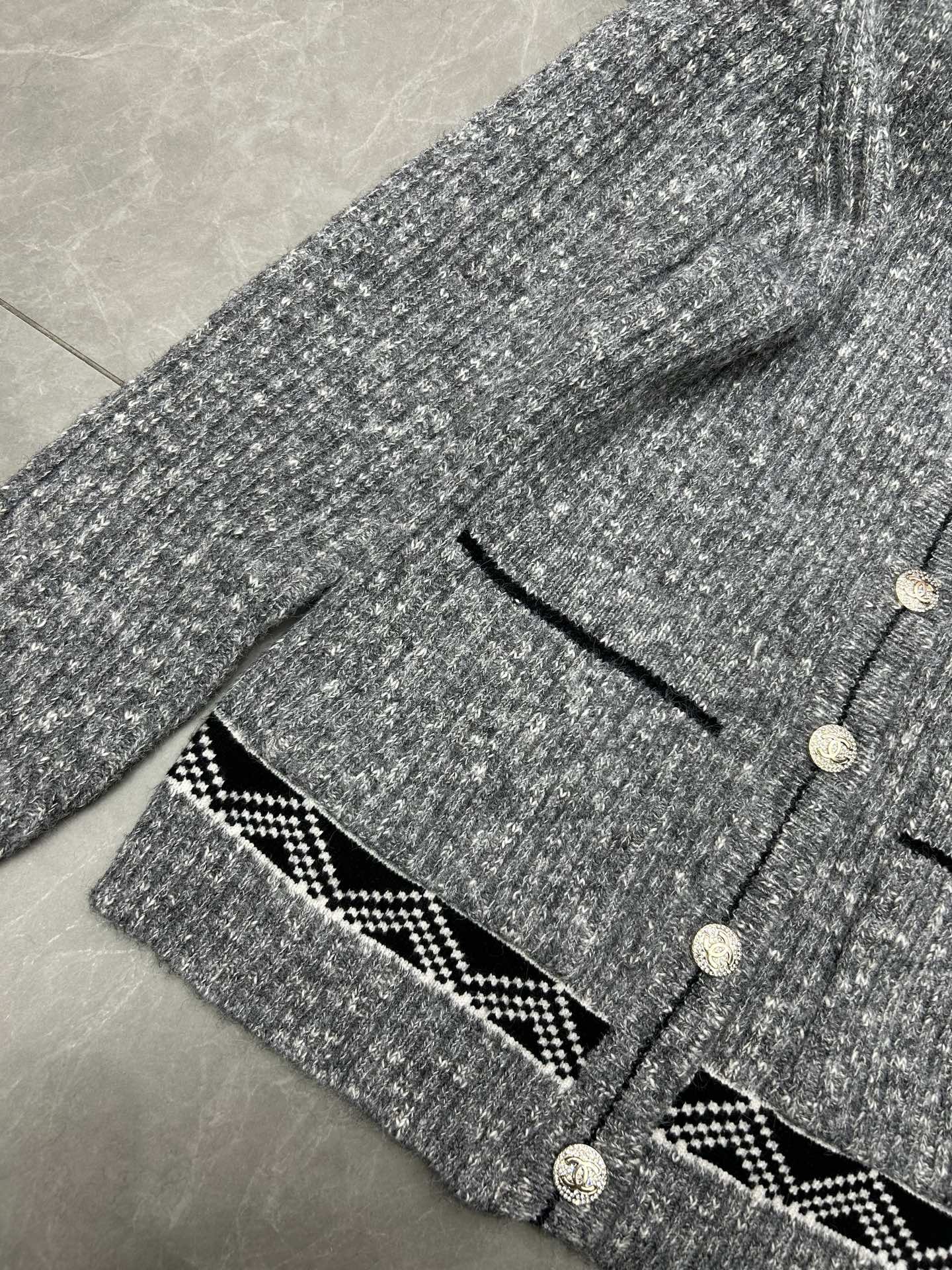 chan 25fw knitted cardigan