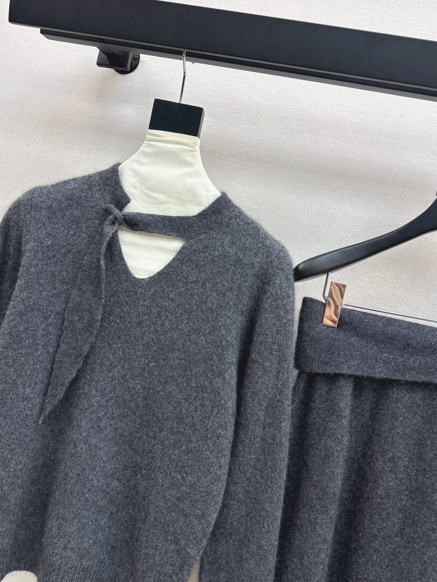 CD 25fw knitted suit