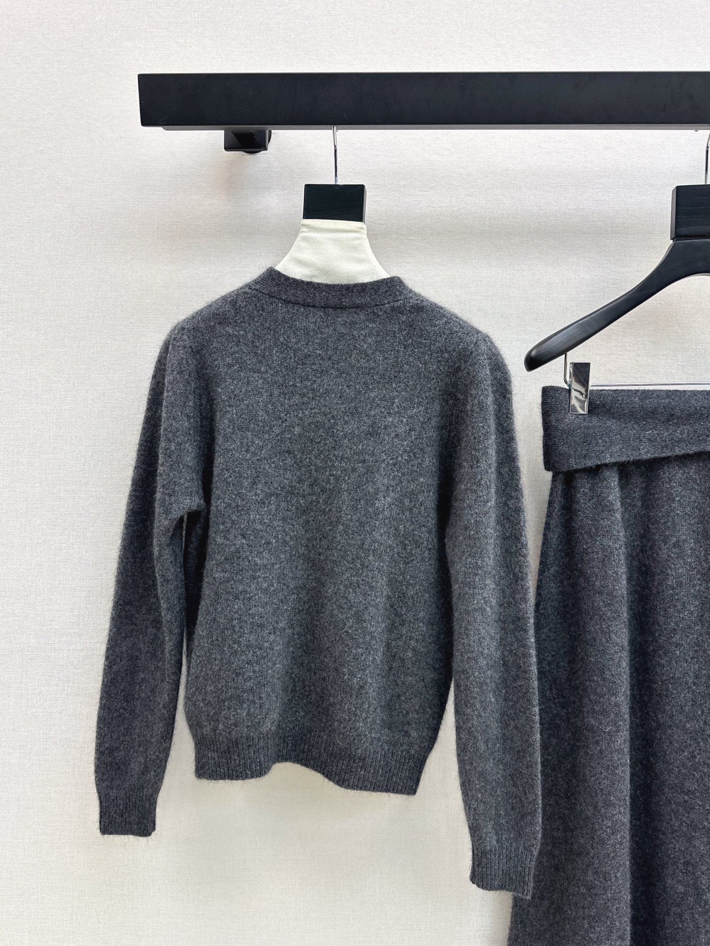 CD 25fw knitted suit