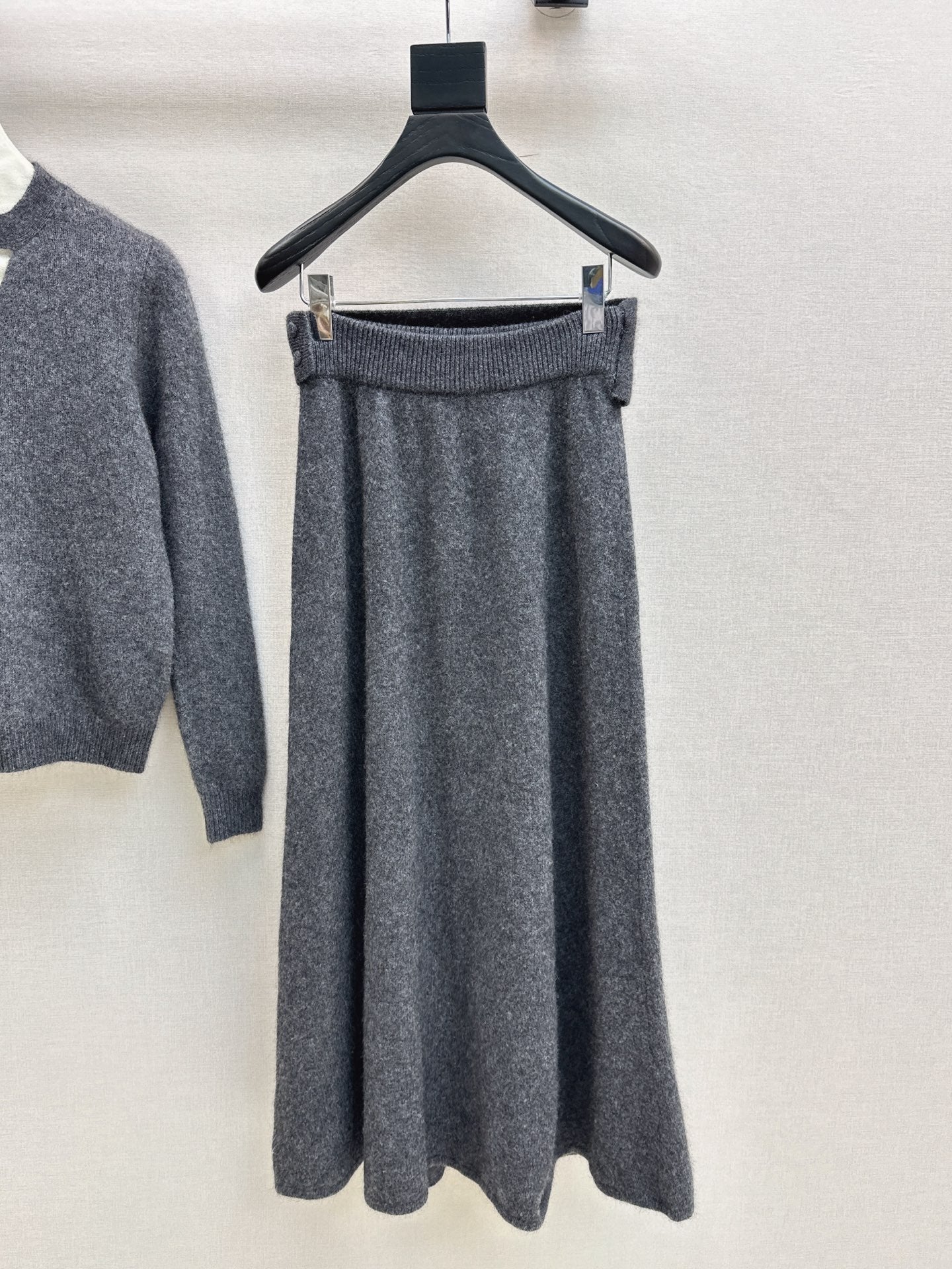 CD 25fw knitted suit