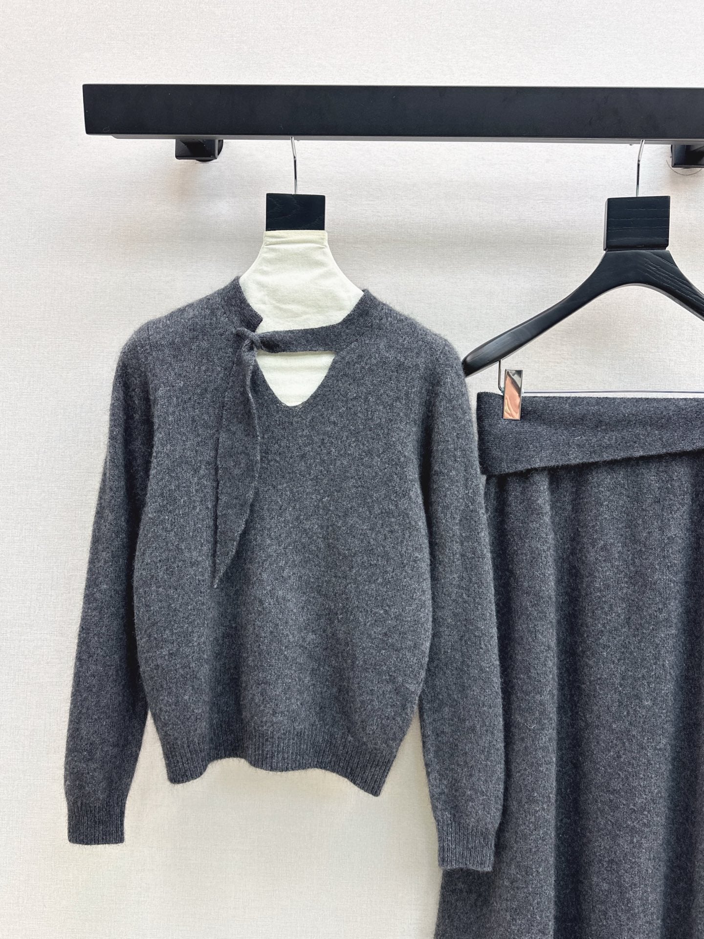 CD 25fw knitted suit