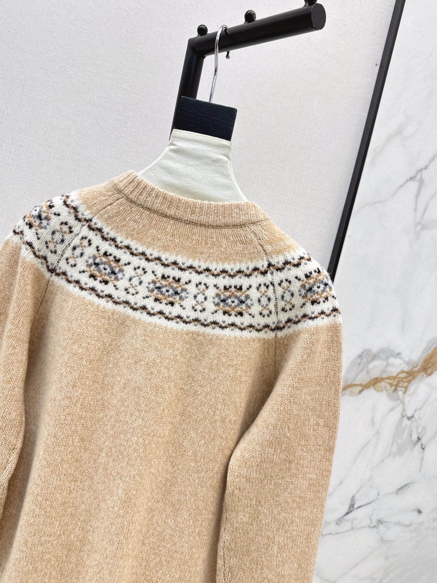 Celi 25fw jacquard cardigan