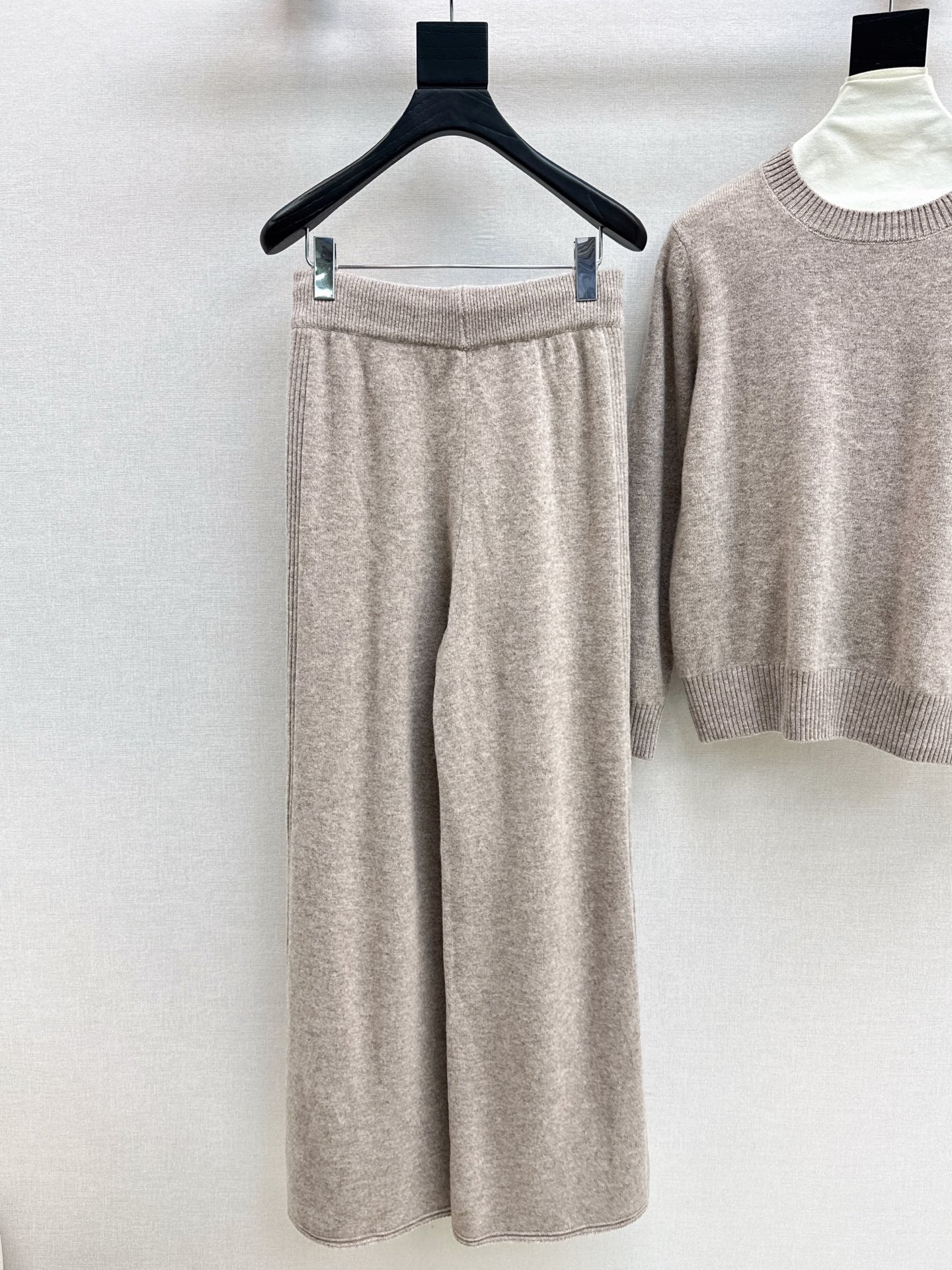 Max 25fw wool sweater pants set