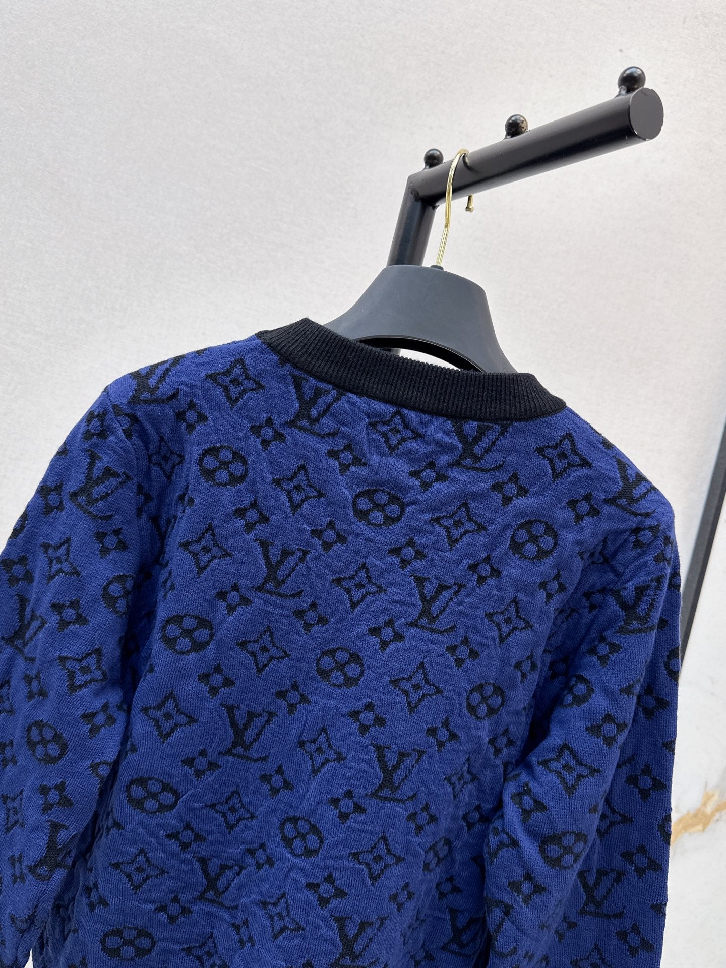 Loui 25fw wool sweater