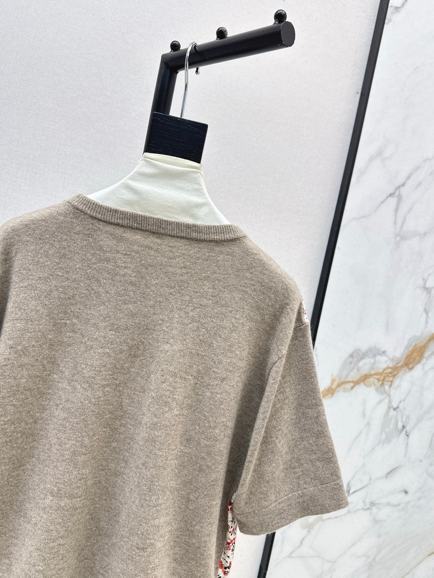 Loro 25fw print sweater