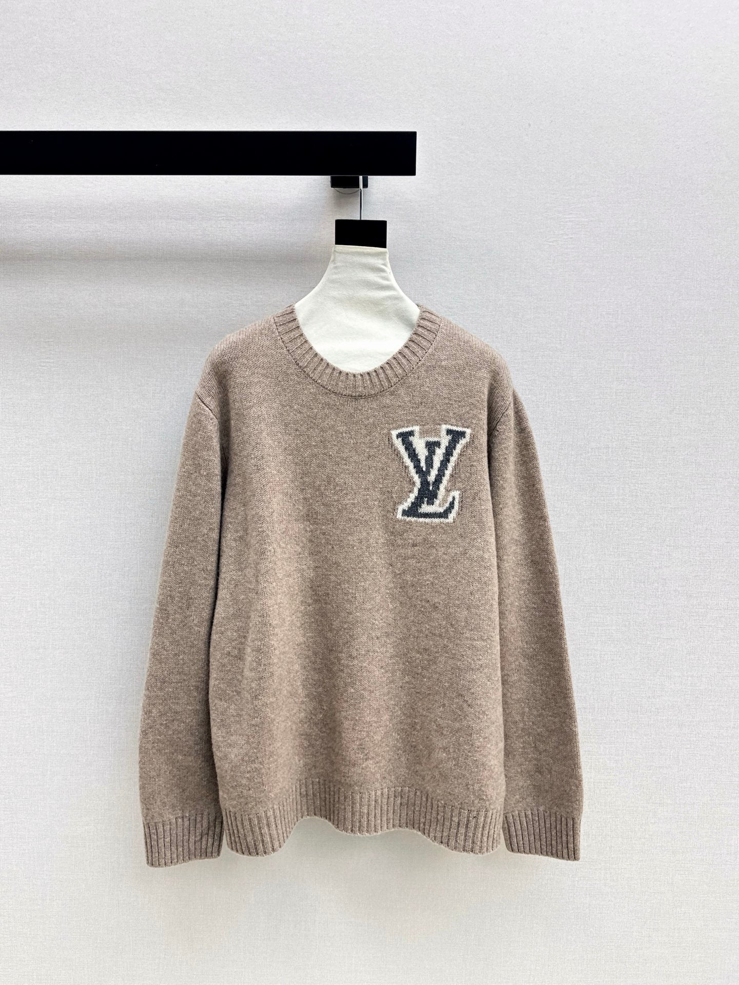 Loui 25fw jacquard sweater