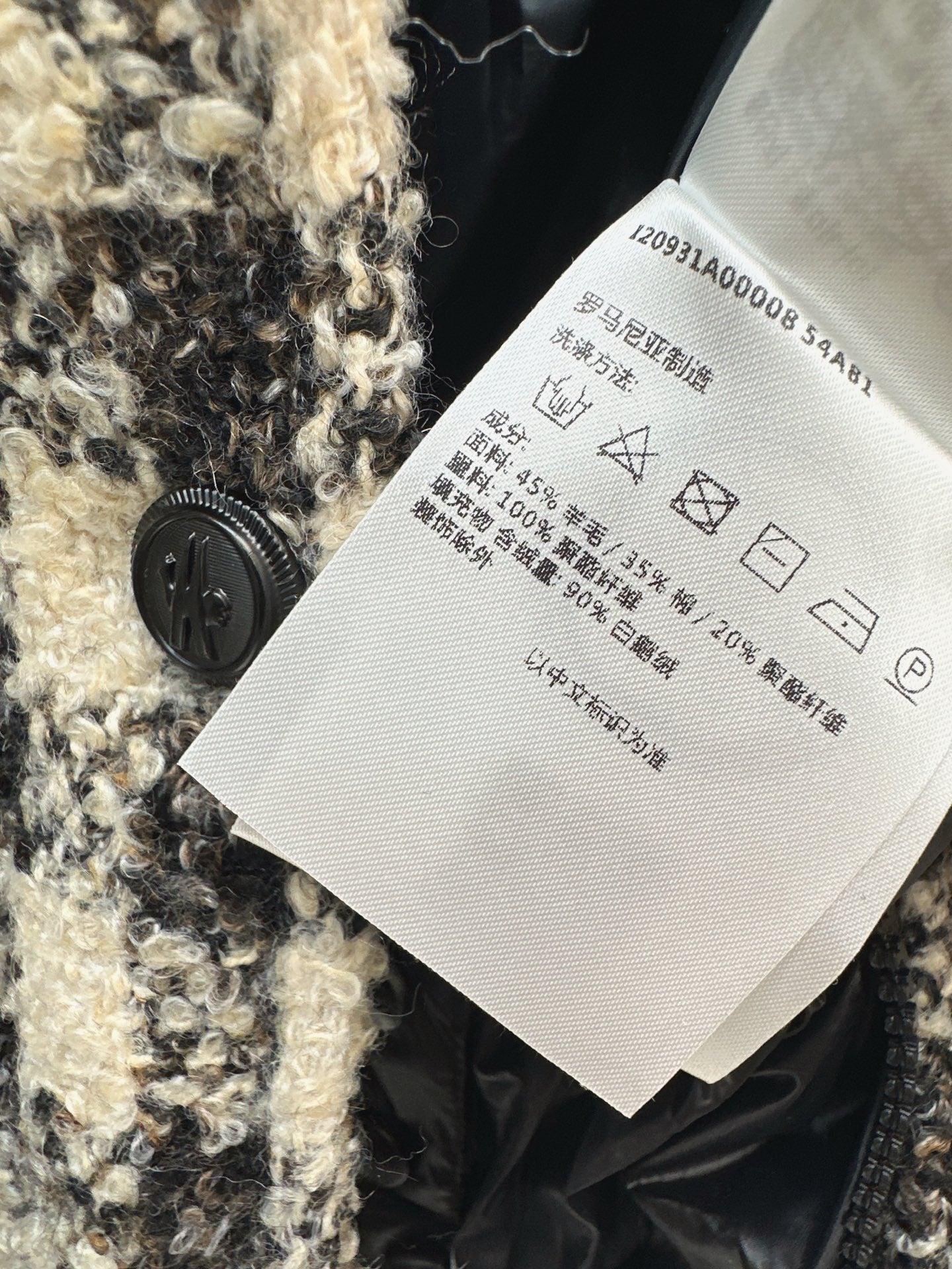 Monc 25fw down jacket