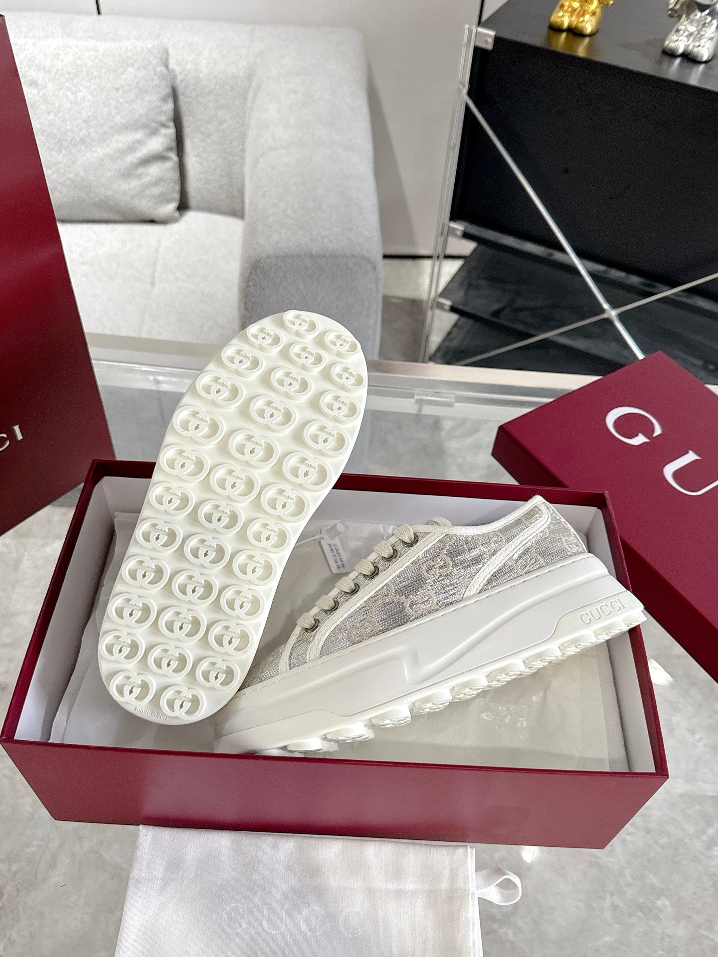 Guc thick soled canvas shoes