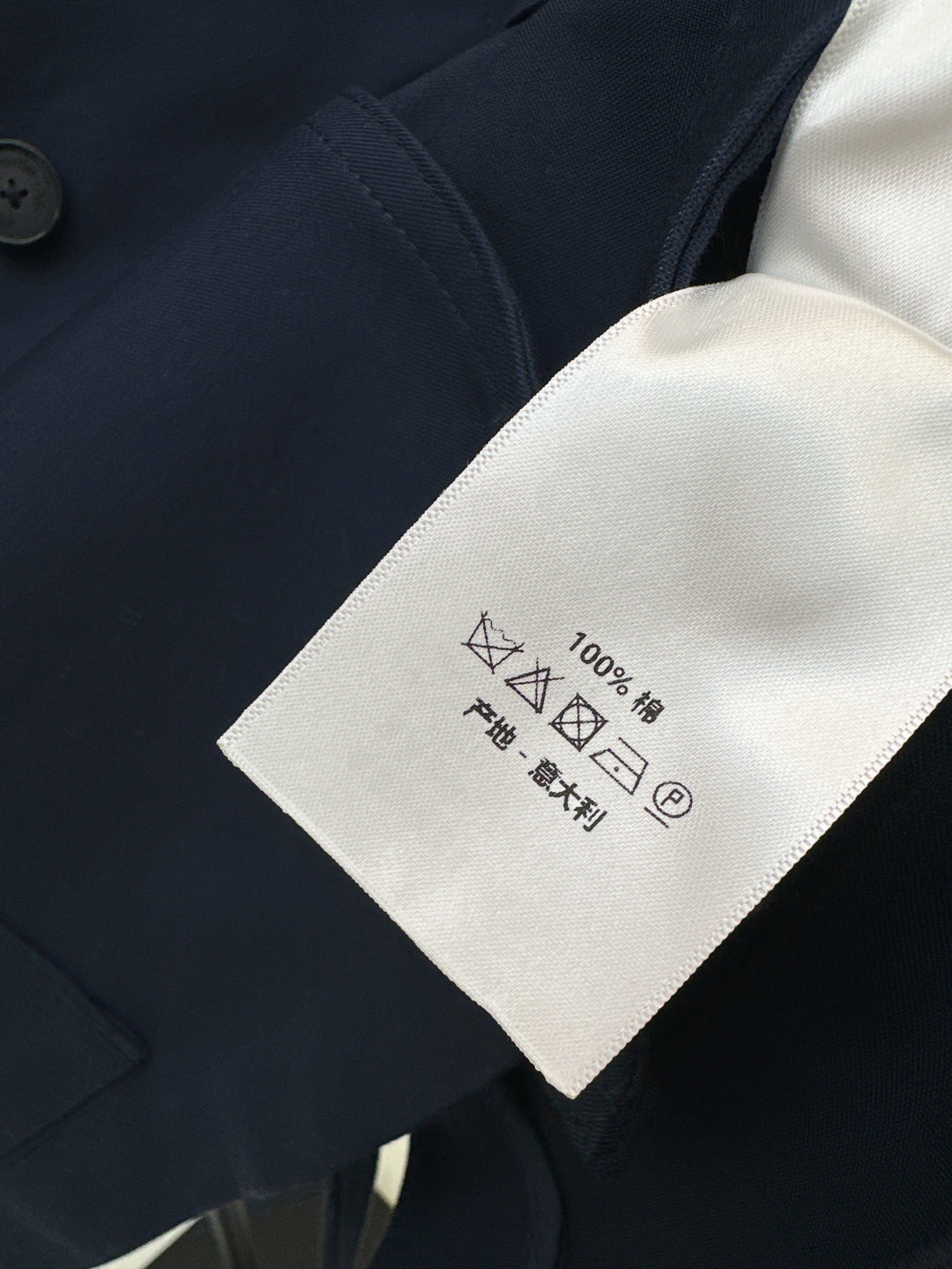 CD 25fw trench coats